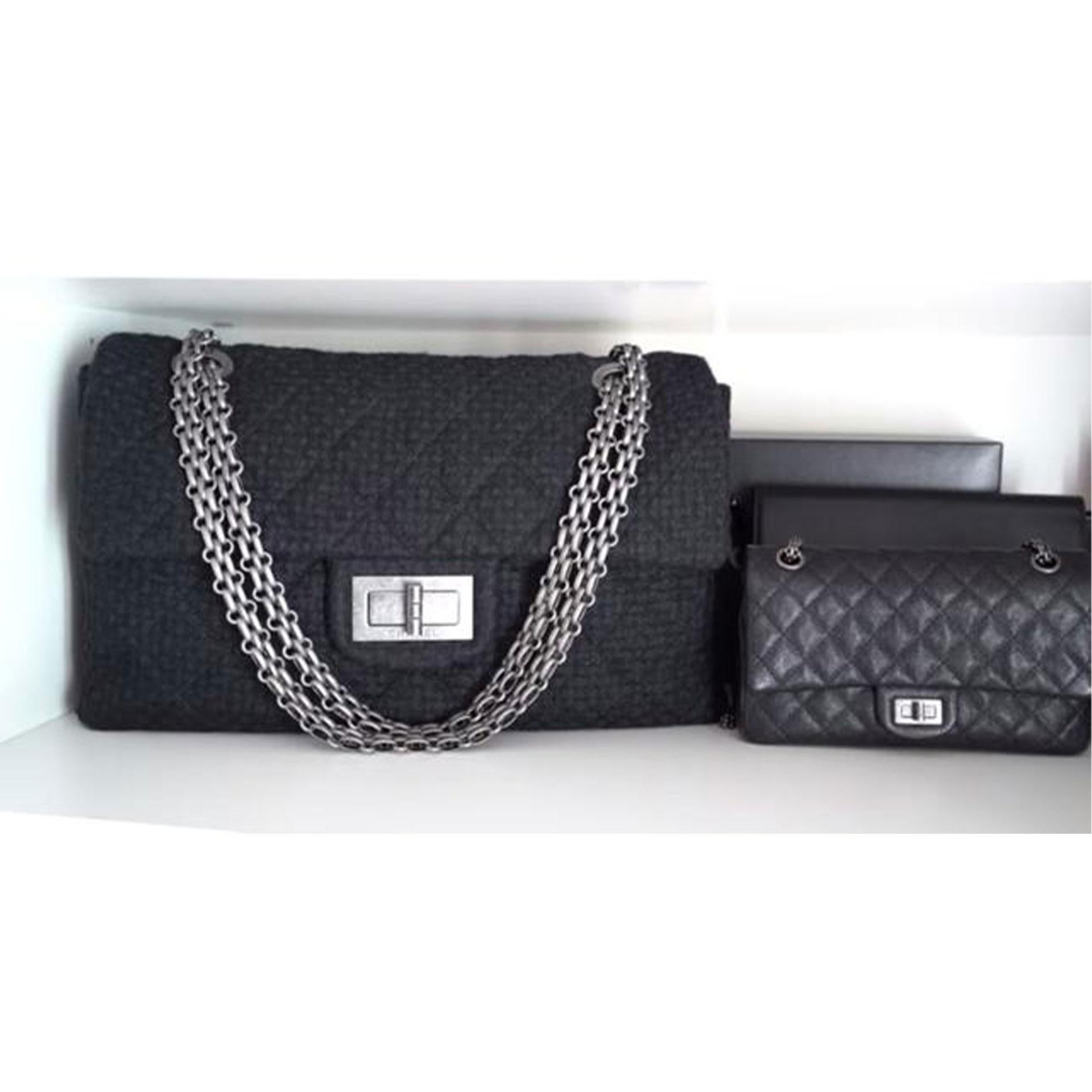 Chanel 2.55 Reissue XL Quilted Giant Maxi Jetsetter Black Tweed Shoulder Bag For Sale 1