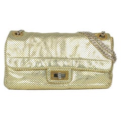 CHANEL 2.55 Shoulder bag in Gold Leather