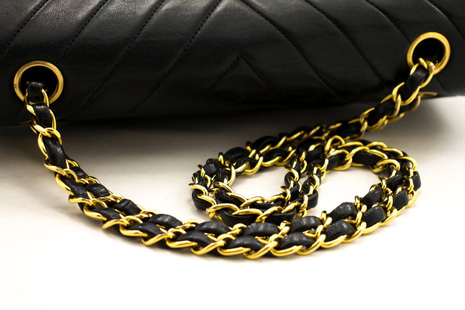 CHANEL 2,55 V-Stitch-Umhängetasche aus Lammfell mit doppelter Kette und Klappe im Angebot 8