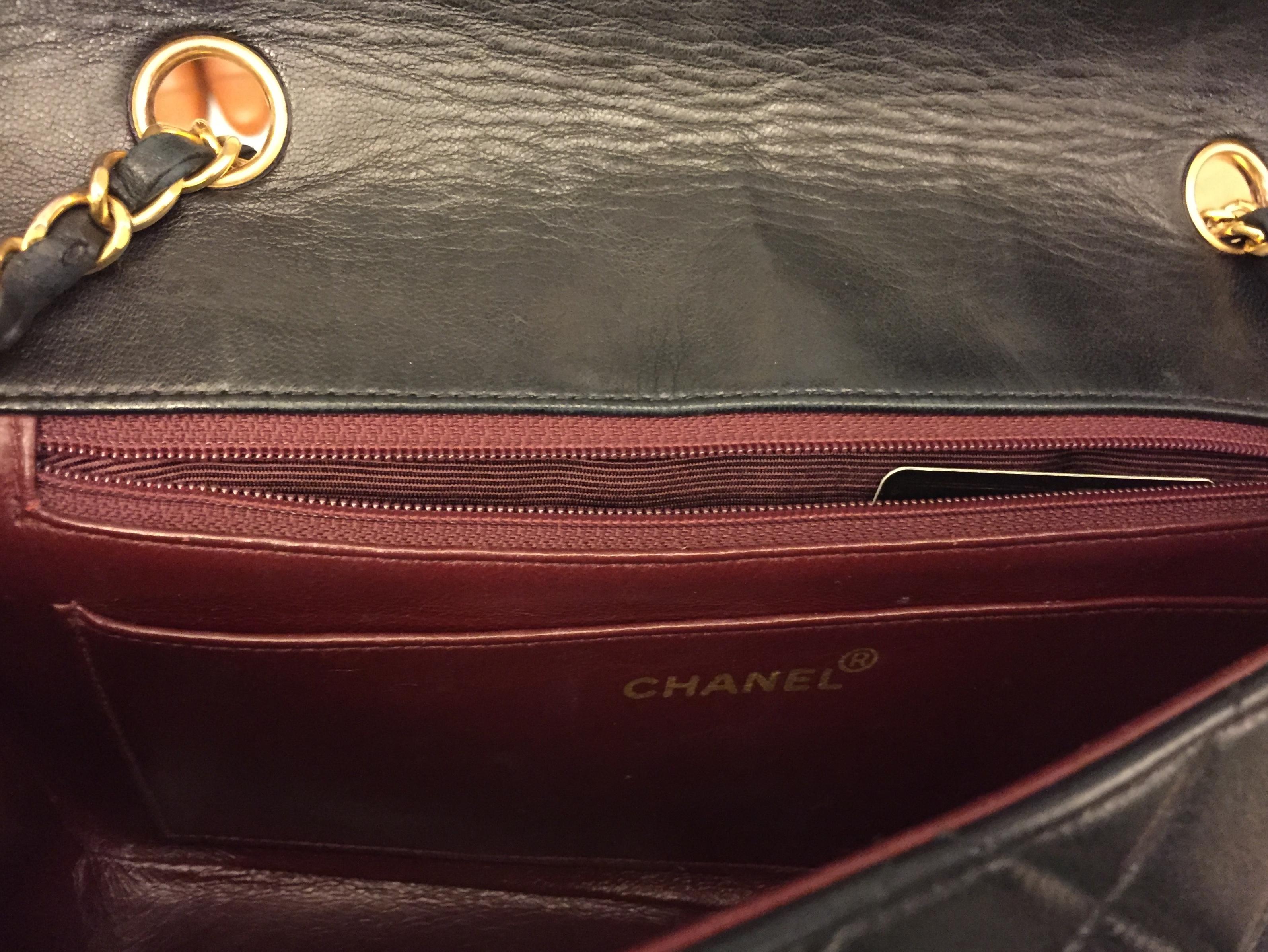 Women's or Men's Chanel 25cm Diana Shoulder Bag 