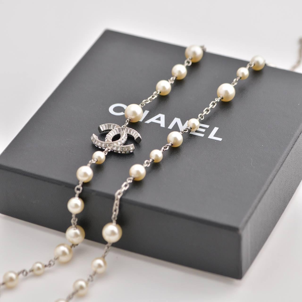 Chanel 3 CC White Pearl and Crystal Long Necklace In Excellent Condition In Banbury, GB