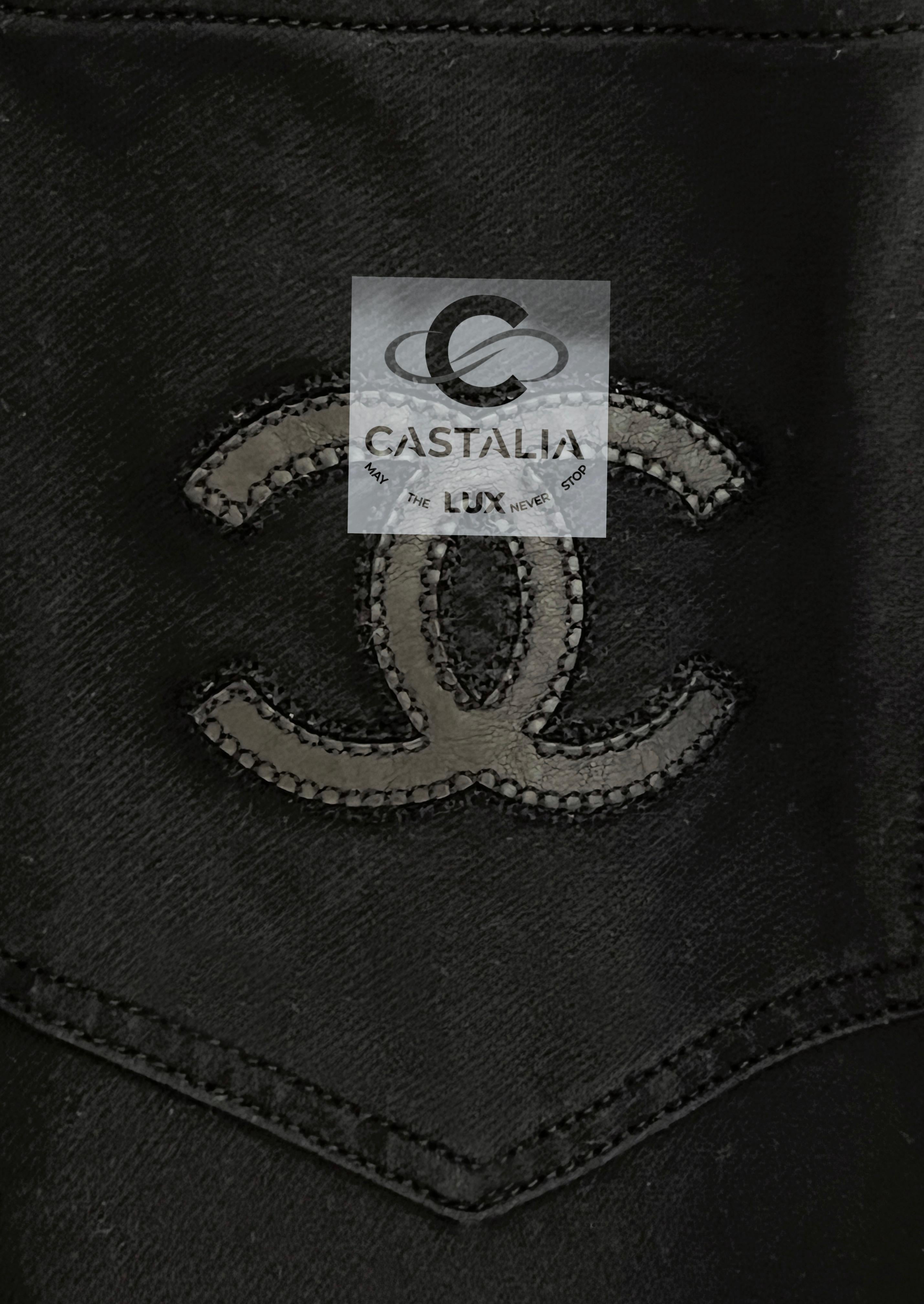 Chanel 3$ Runway Mosaic Leather Detail Trousers 44 FR en vente 5