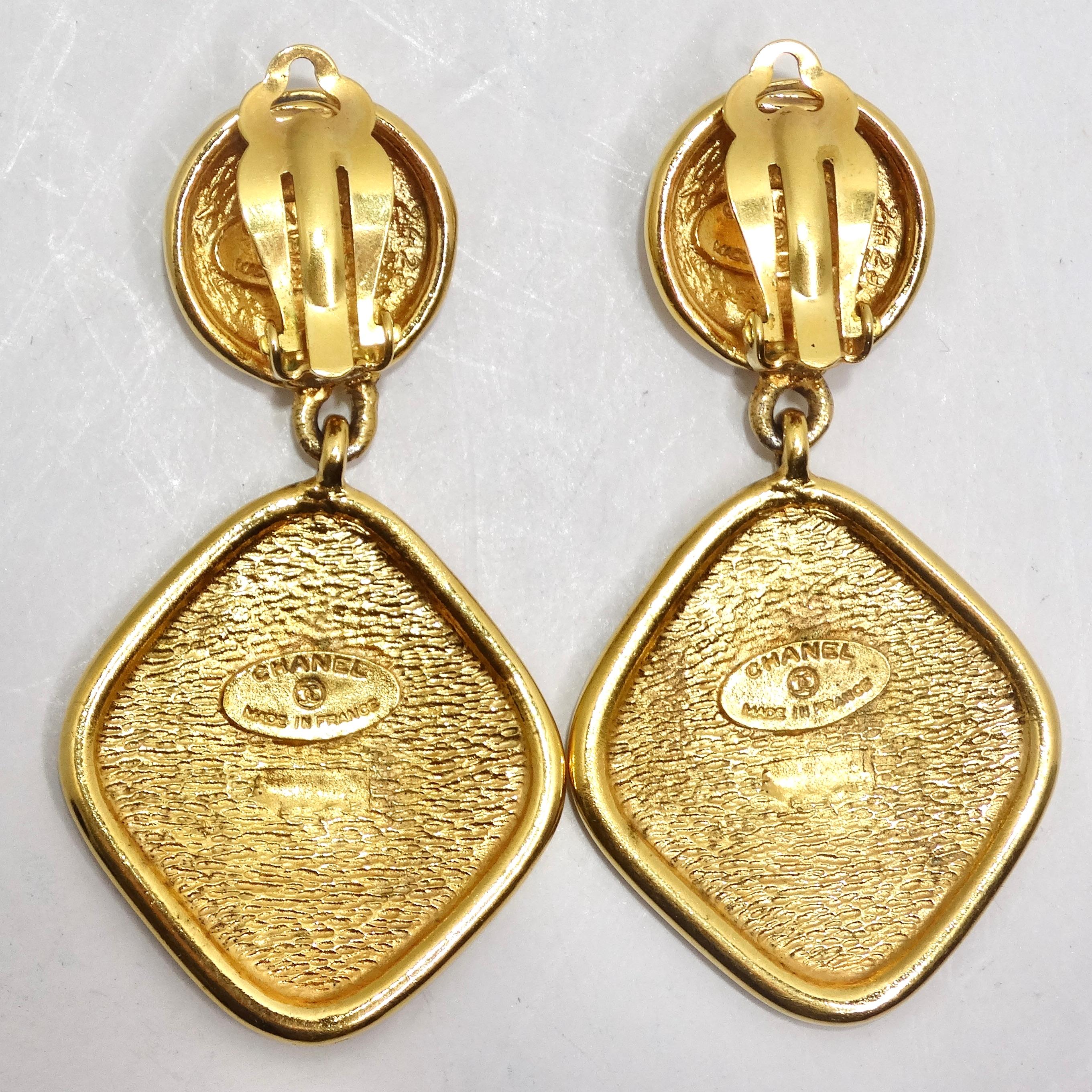 Chanel 31 Rue Cambon CC Gold Tone Clip On Drop Earrings In Excellent Condition For Sale In Scottsdale, AZ