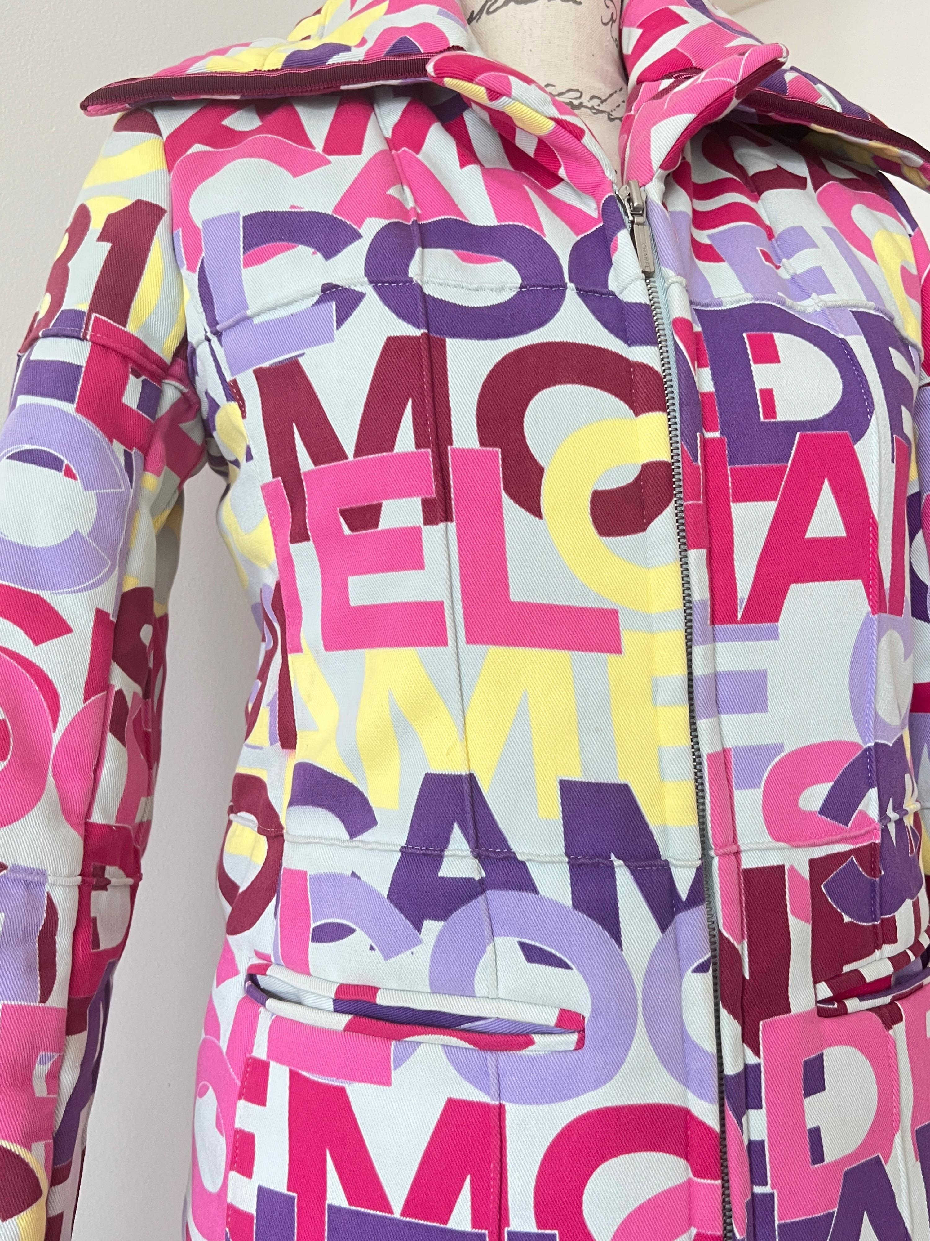 Chanel 31 Rue Cambon CC Logo Multicolour Puffer In Excellent Condition In Dubai, AE