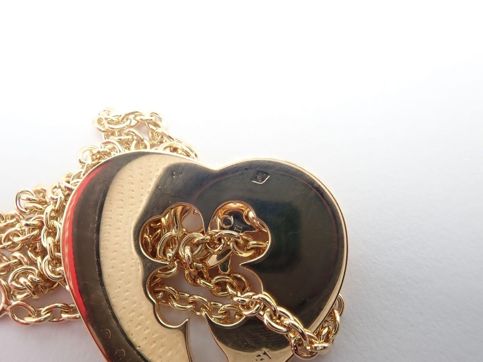 Chanel Collier à maillons en or jaune avec pendentif cœur de trèfle à 4 feuilles en vente 2