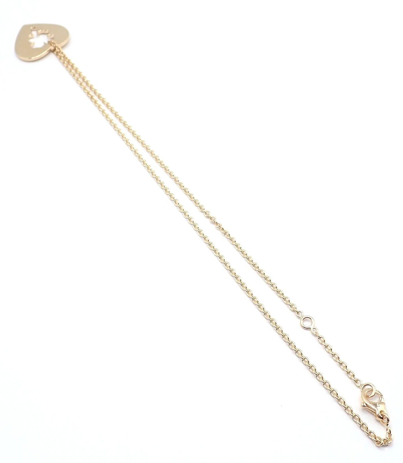 Chanel Collier à maillons en or jaune avec pendentif cœur de trèfle à 4 feuilles en vente 5