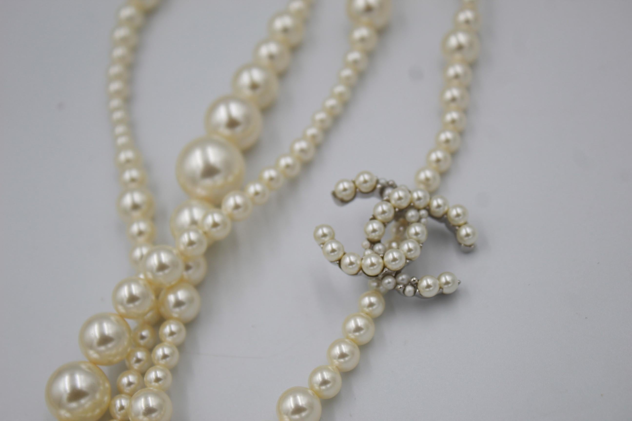 Chanel 4 rangs fake pearls necklace - 2014
New in box
