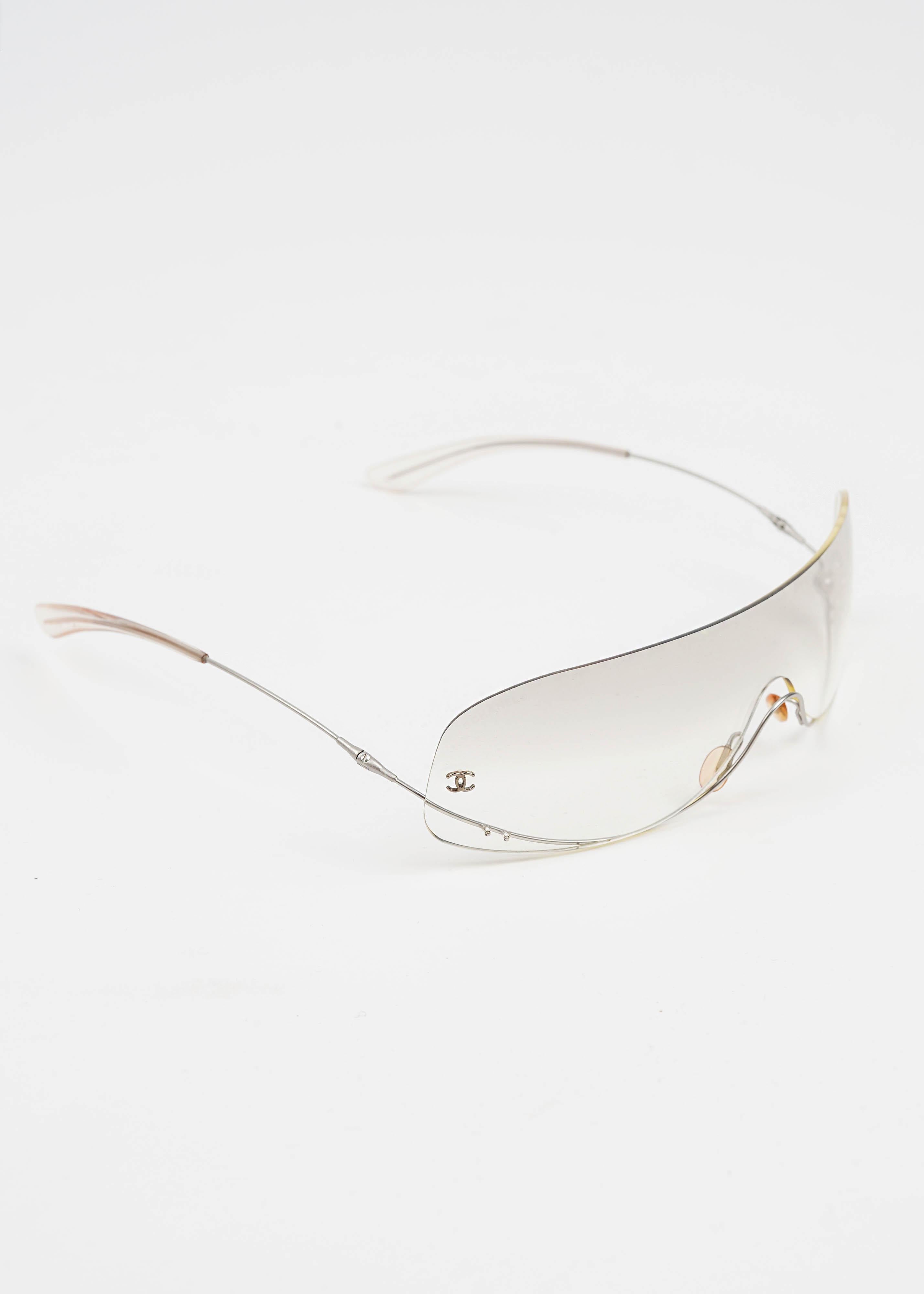 Occhiali da sole Chanel 4054-H Pearl Shield - Indossati da Carrie in Sex and the City in vendita 1