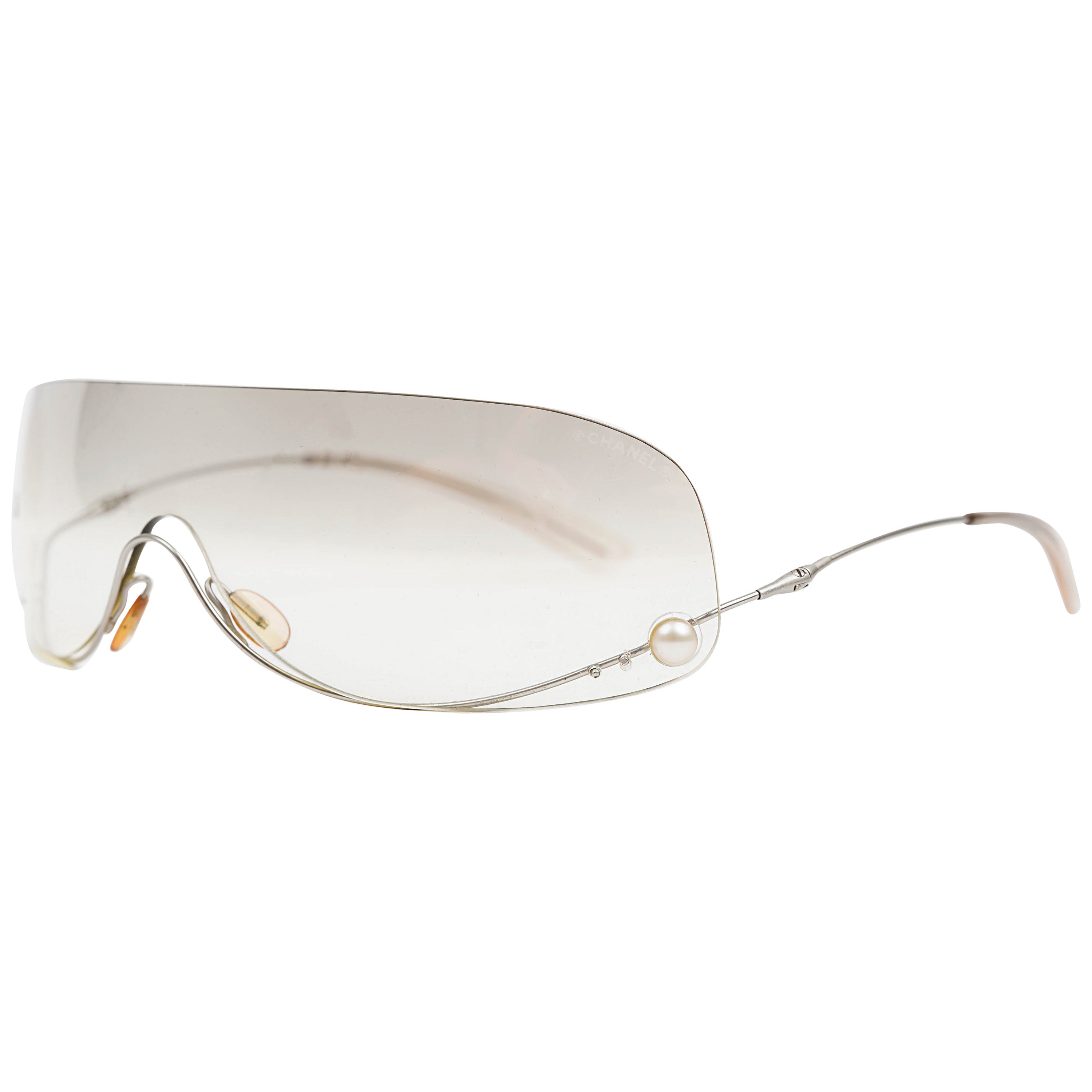 Occhiali da sole Chanel 4054-H Pearl Shield - Indossati da Carrie in Sex and the City in vendita