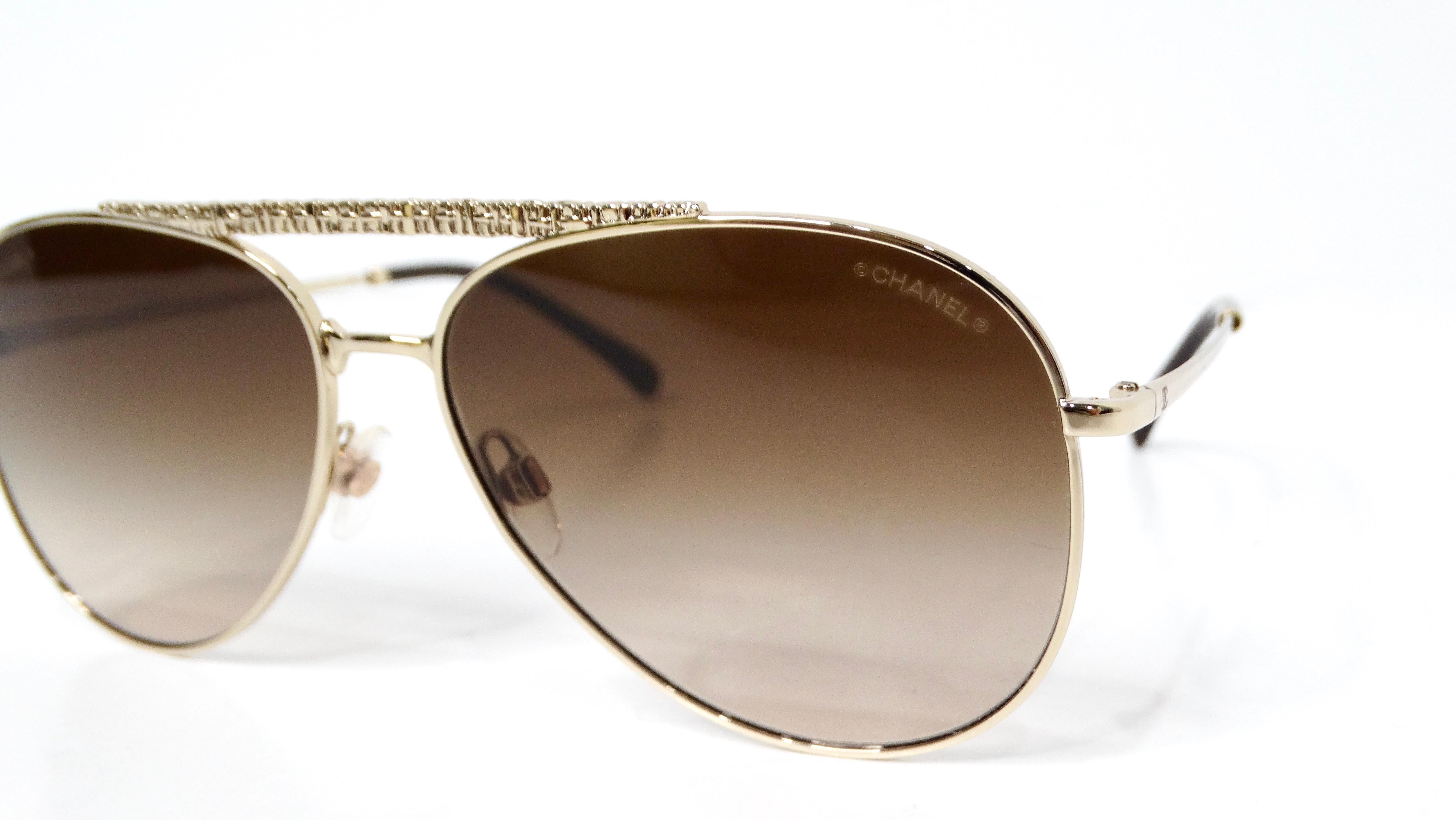 Chanel 4231 Pilot Gold-Tone Metal Frame & Brown Tinted Lens Aviator Sunglasses In Good Condition For Sale In Scottsdale, AZ