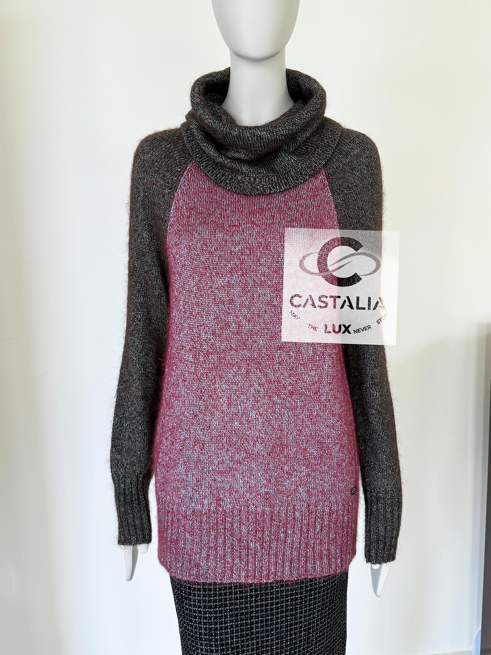 Chanel 4K$ Coco Brasserie Runway Silk Knit Jumper 38 FR In Excellent Condition For Sale In Dubai, AE