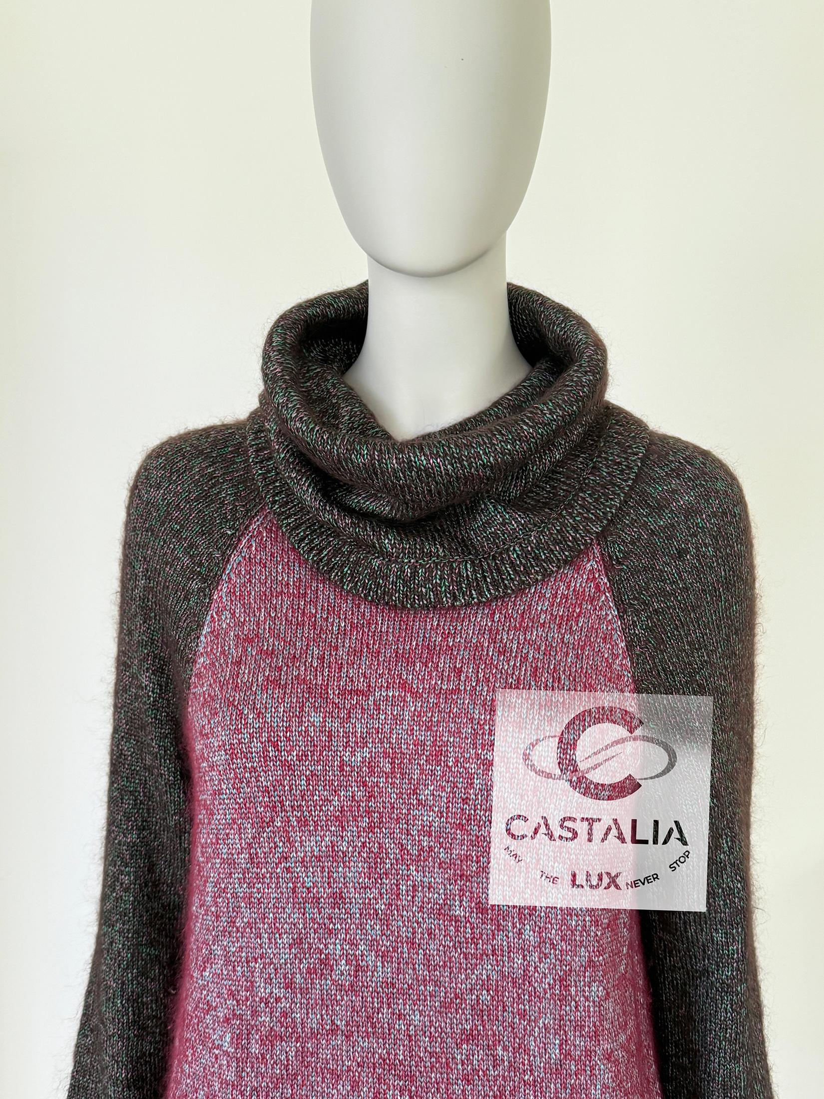 Women's or Men's Chanel 4K$ Coco Brasserie Runway Silk Knit Jumper 38 FR For Sale