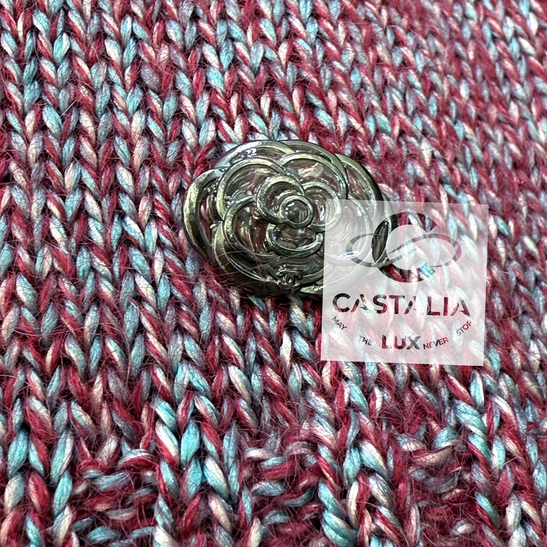 Chanel 4K$ Coco Brasserie Runway Pull en maille de soie 38 FR en vente 3