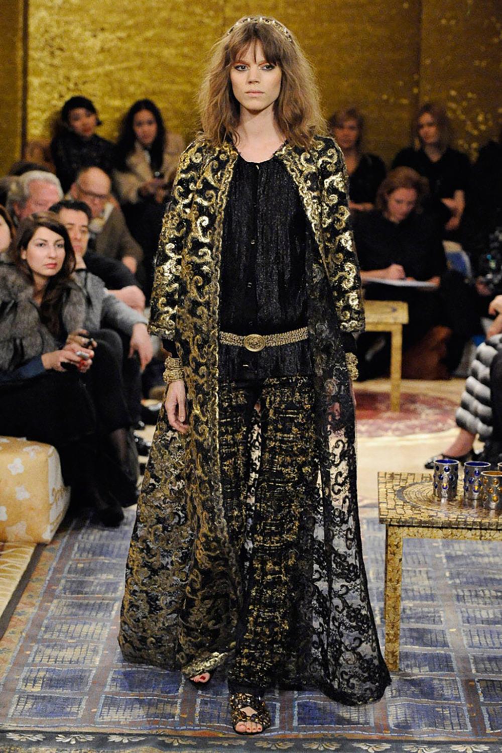 Noir Chanel 4K$ Paris / Byzance Relic Runway Trousers 40 FR en vente