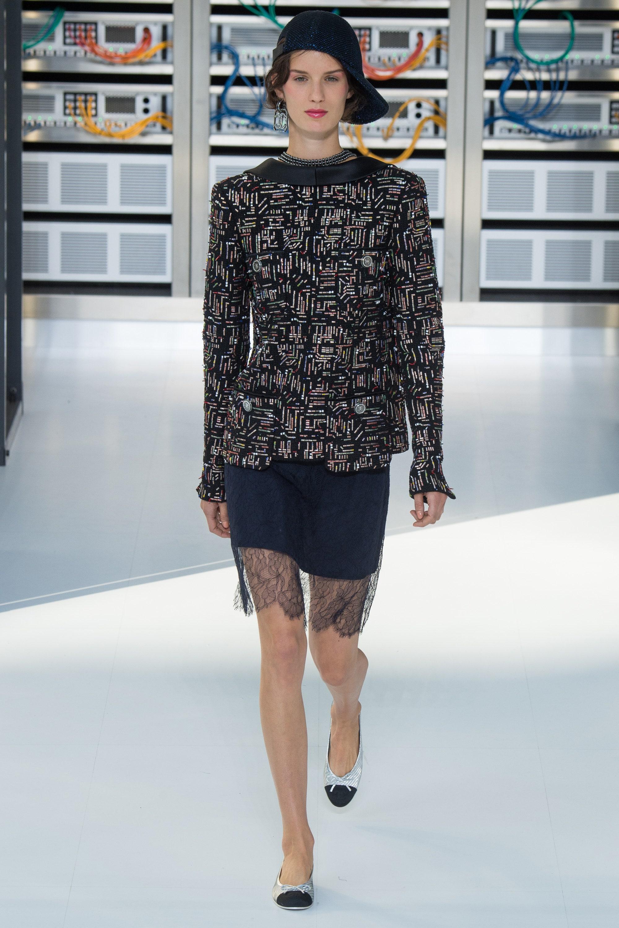 Chanel 4K$ Silk and Lace Runway Dress 1