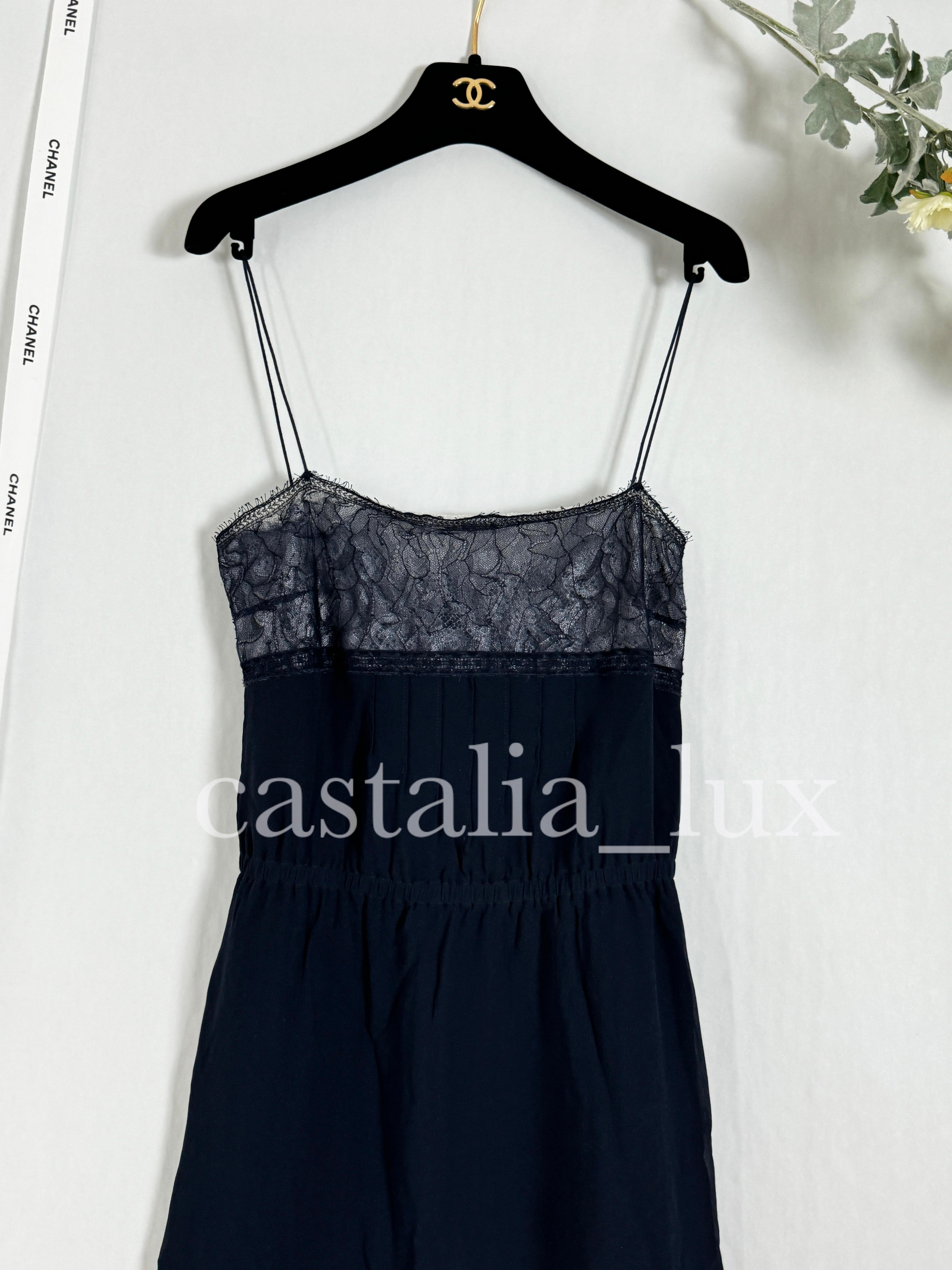 Chanel 4K$ Silk and Lace Runway Dress 4