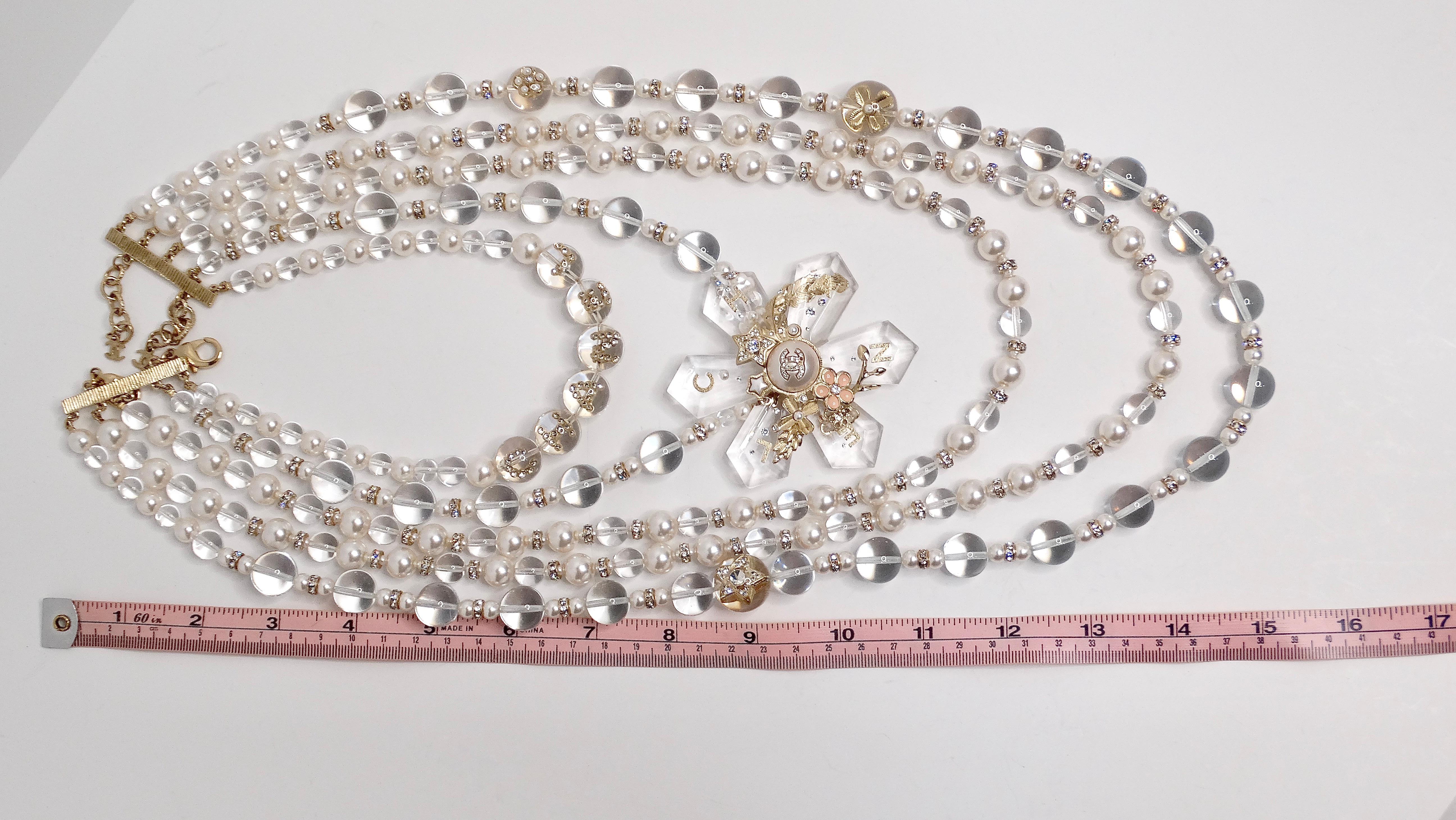 Collana Chanel con motivo floreale a 5 strati di perle e perline in vendita 5