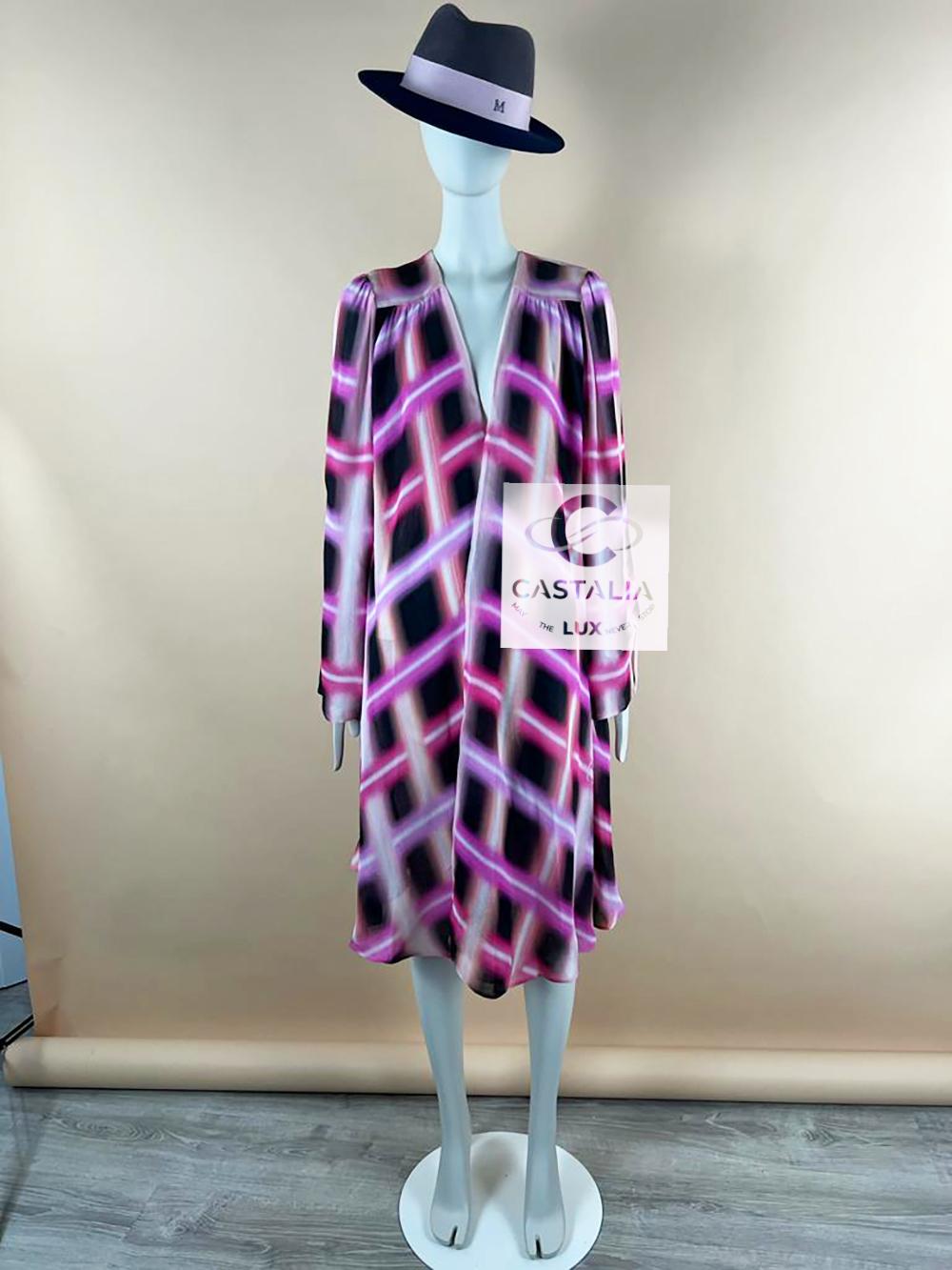 Chanel 5K$ CC Logo Muslin Silk Coat Dress For Sale 7