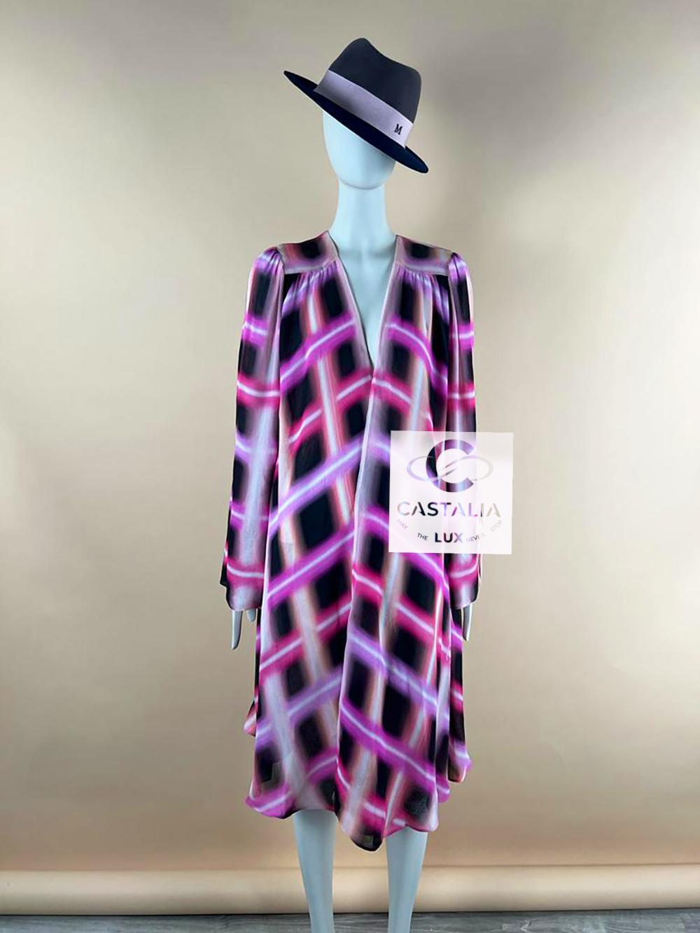 Chanel 5K$ CC Logo Muslin Silk Coat Dress For Sale 2