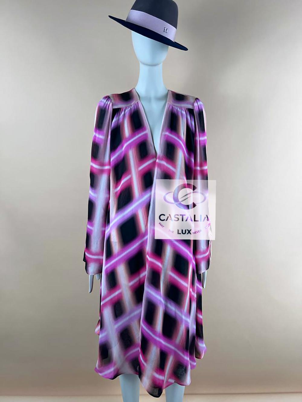 Chanel 5K$ CC Logo Muslin Silk Coat Dress For Sale 3