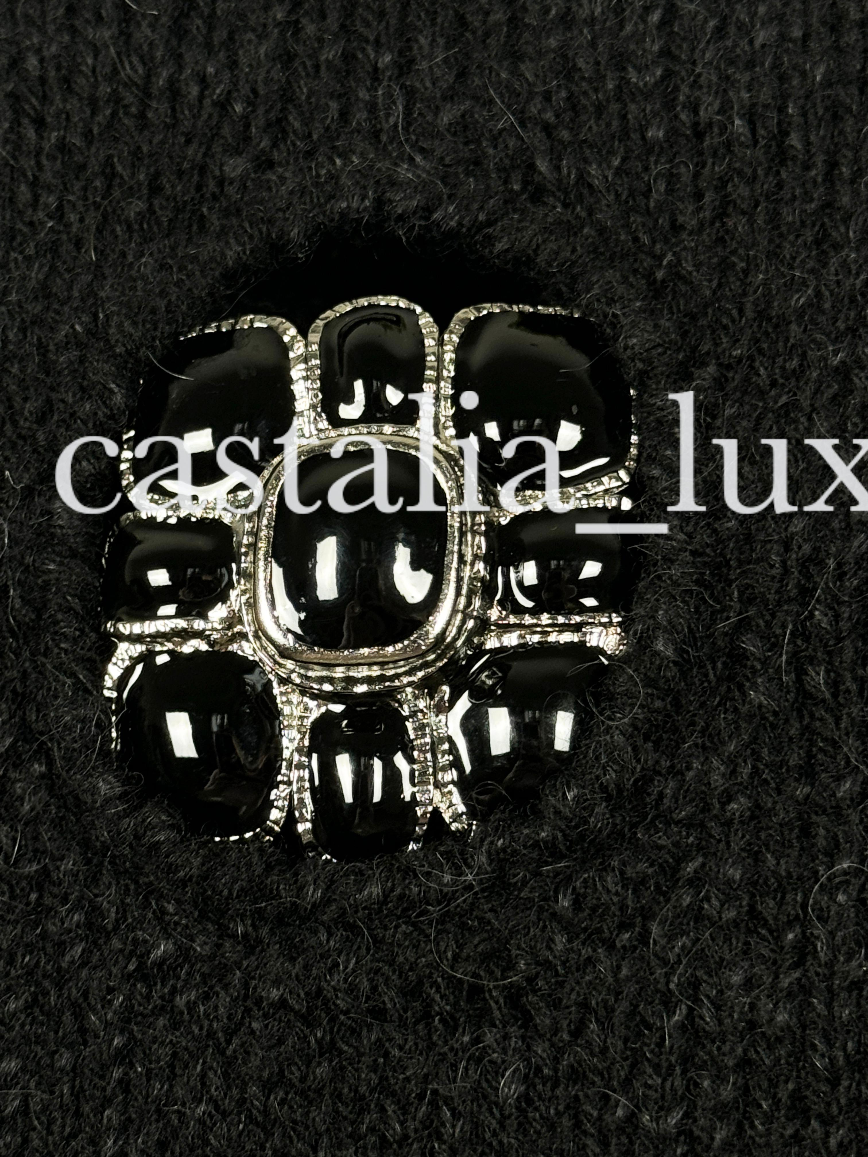 Chanel 5K Jewel Gripoix Detail Cashmere Jumper For Sale 2