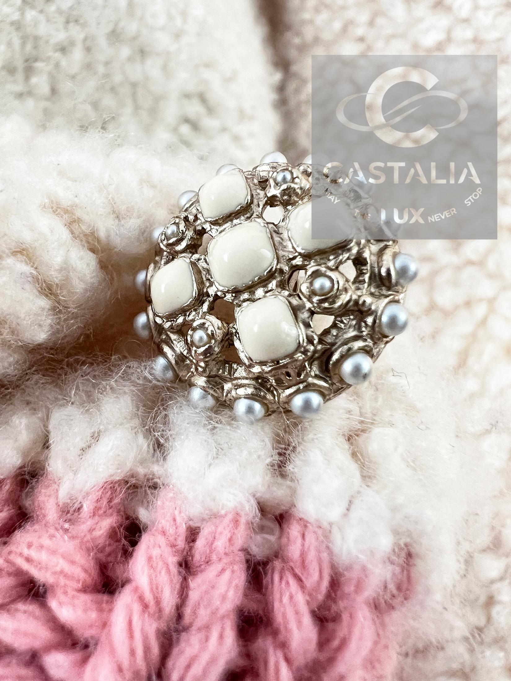 CHANEL 5K$ New Paris / Edinburgh Runway Teddy Jumper 34 FR en vente 4