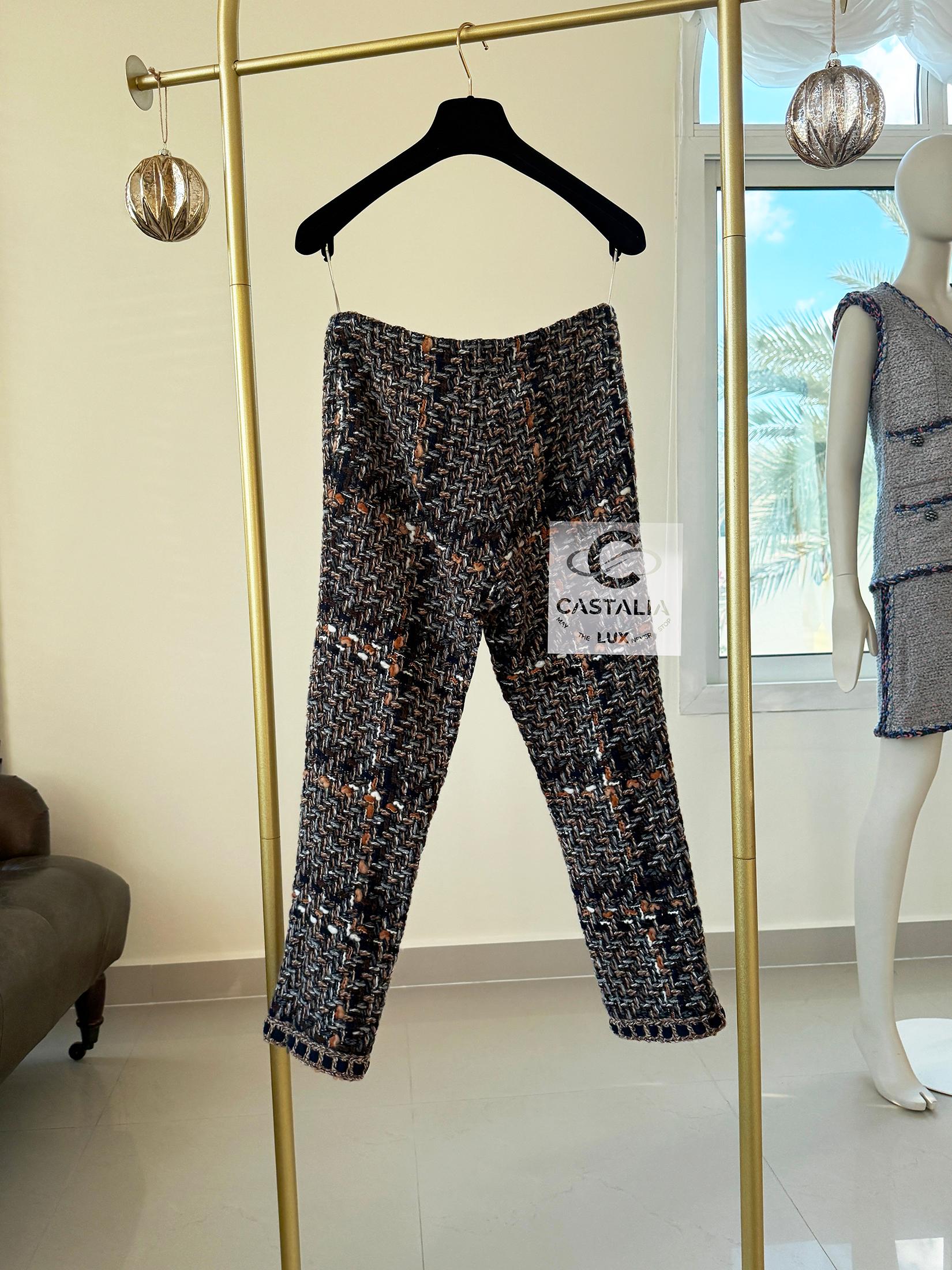da uomo o donna Chanel 5K$ New Paris / Rome Pantaloni iconici in tweed 36 FR in vendita