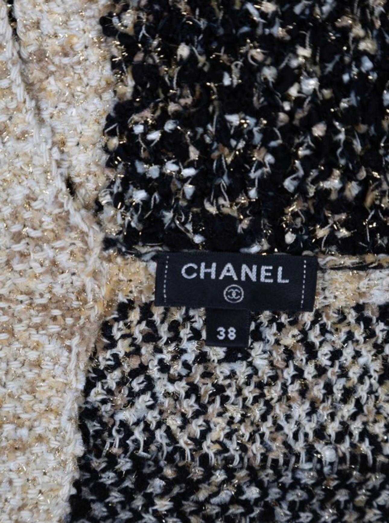 Chanel 5K$ Runway Egyptian Symbols Lesage Tweed Jumper en vente 9