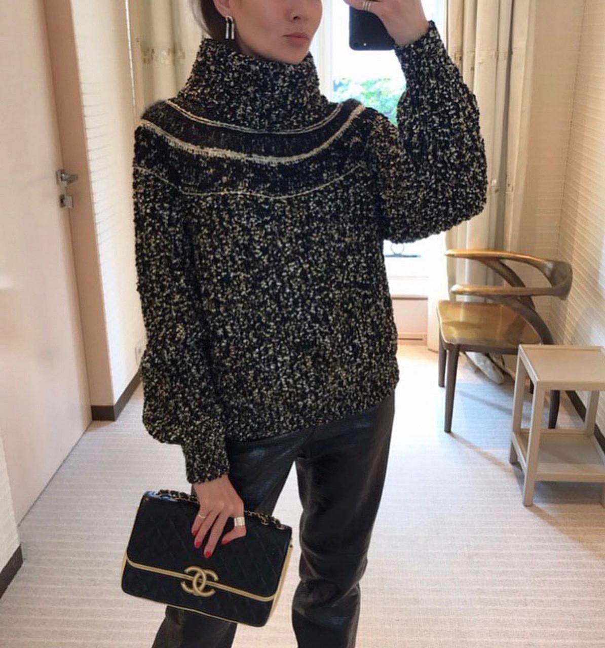 Chanel 5K$ Runway Ägyptische Symbole Lesage Tweed Pullover im Angebot 5