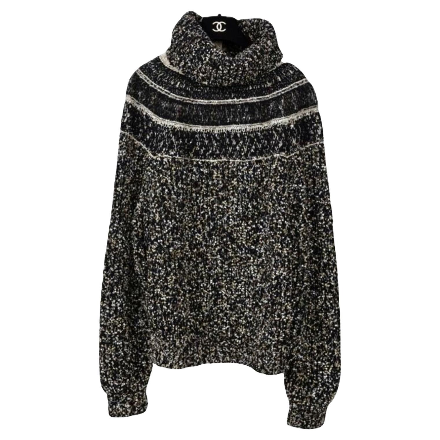 Chanel 5K$ Runway Ägyptische Symbole Lesage Tweed Pullover im Angebot