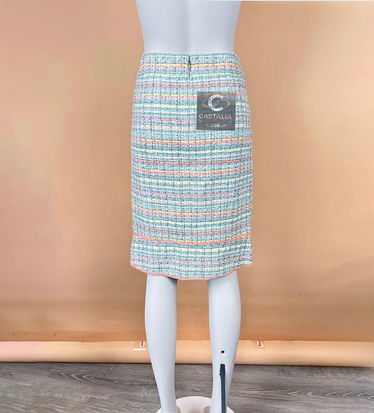 CHANEL 5K$ Falda de tweed con lazo de pasarela 36 FR en venta 2