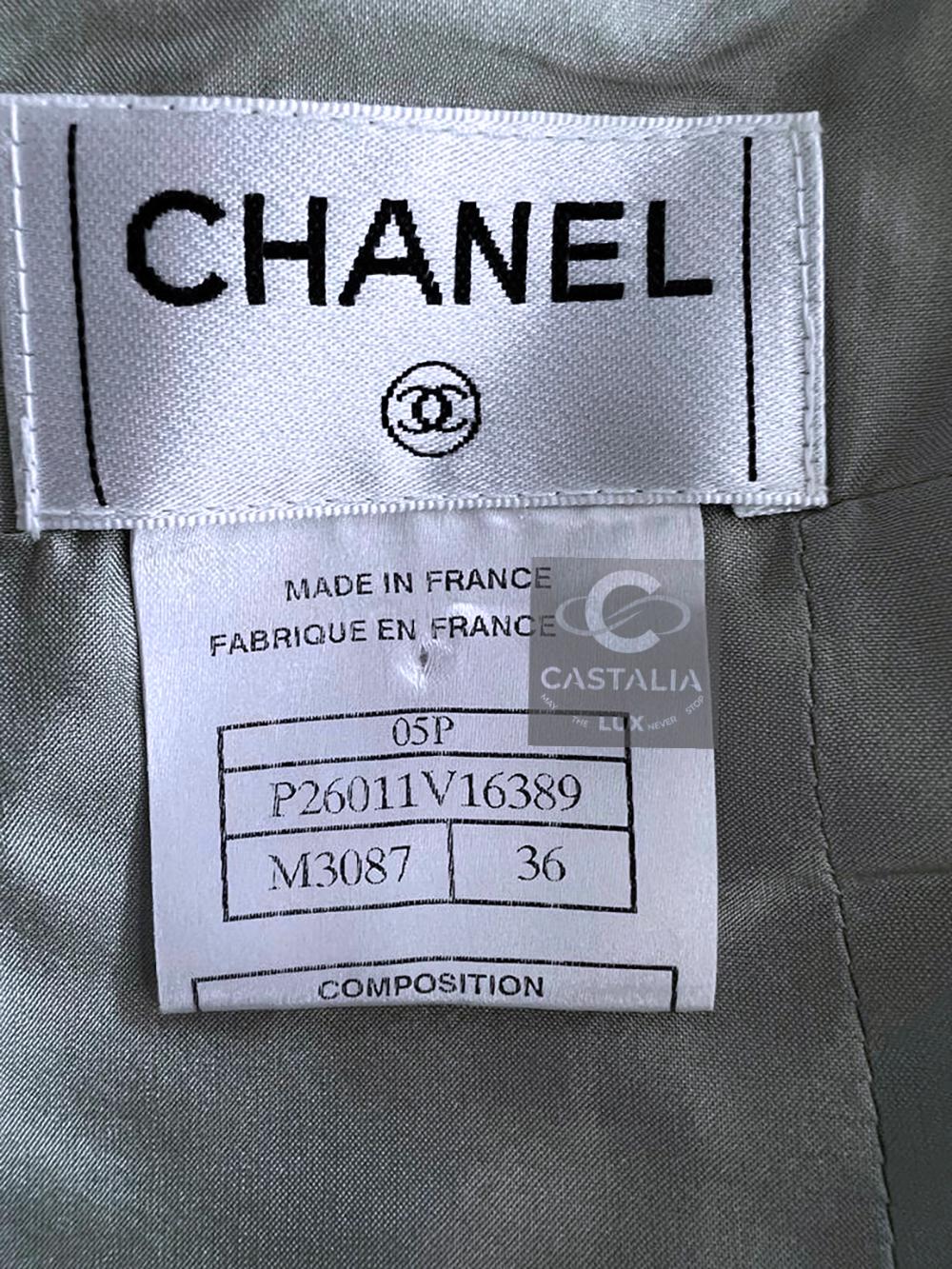 CHANEL 5K$ Falda de tweed con lazo de pasarela 36 FR en venta 4