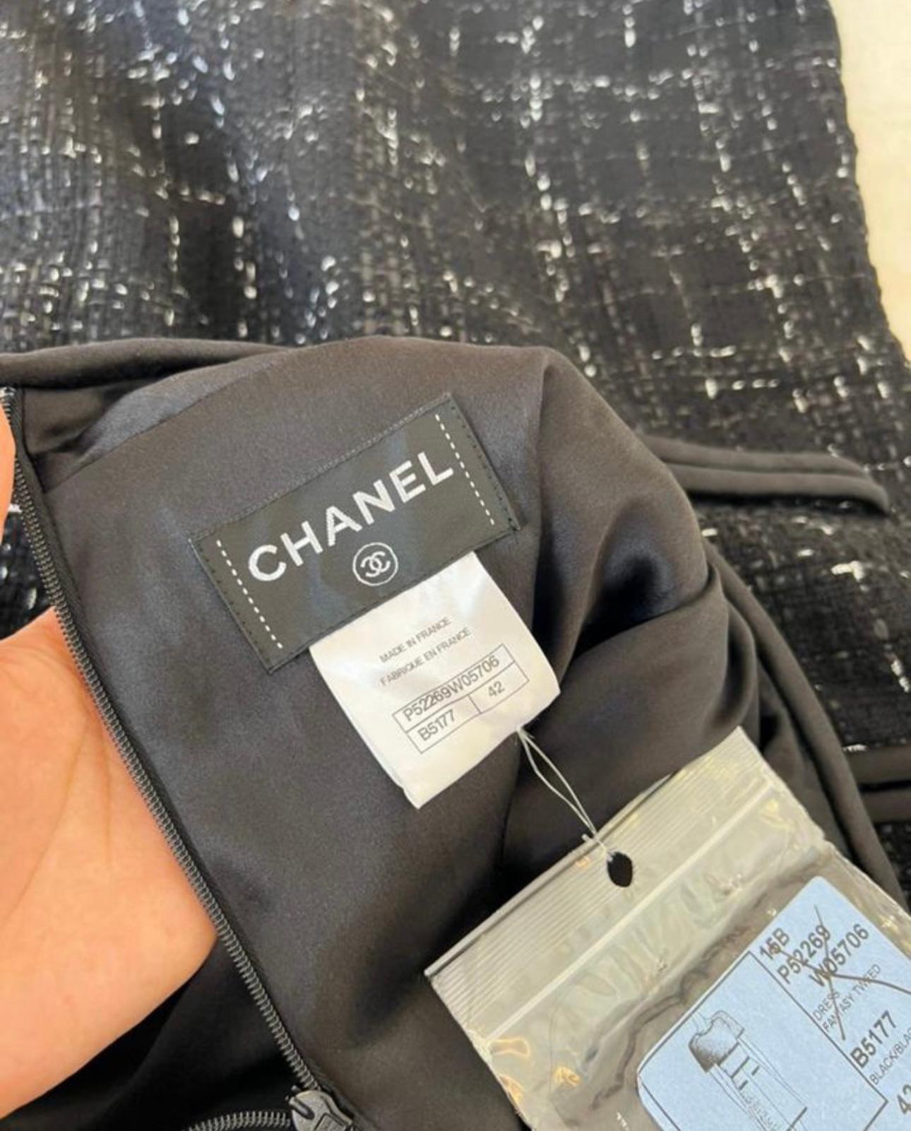 Chanel 6K$ CC Logo Ribbon Tweed Black Dress For Sale 6
