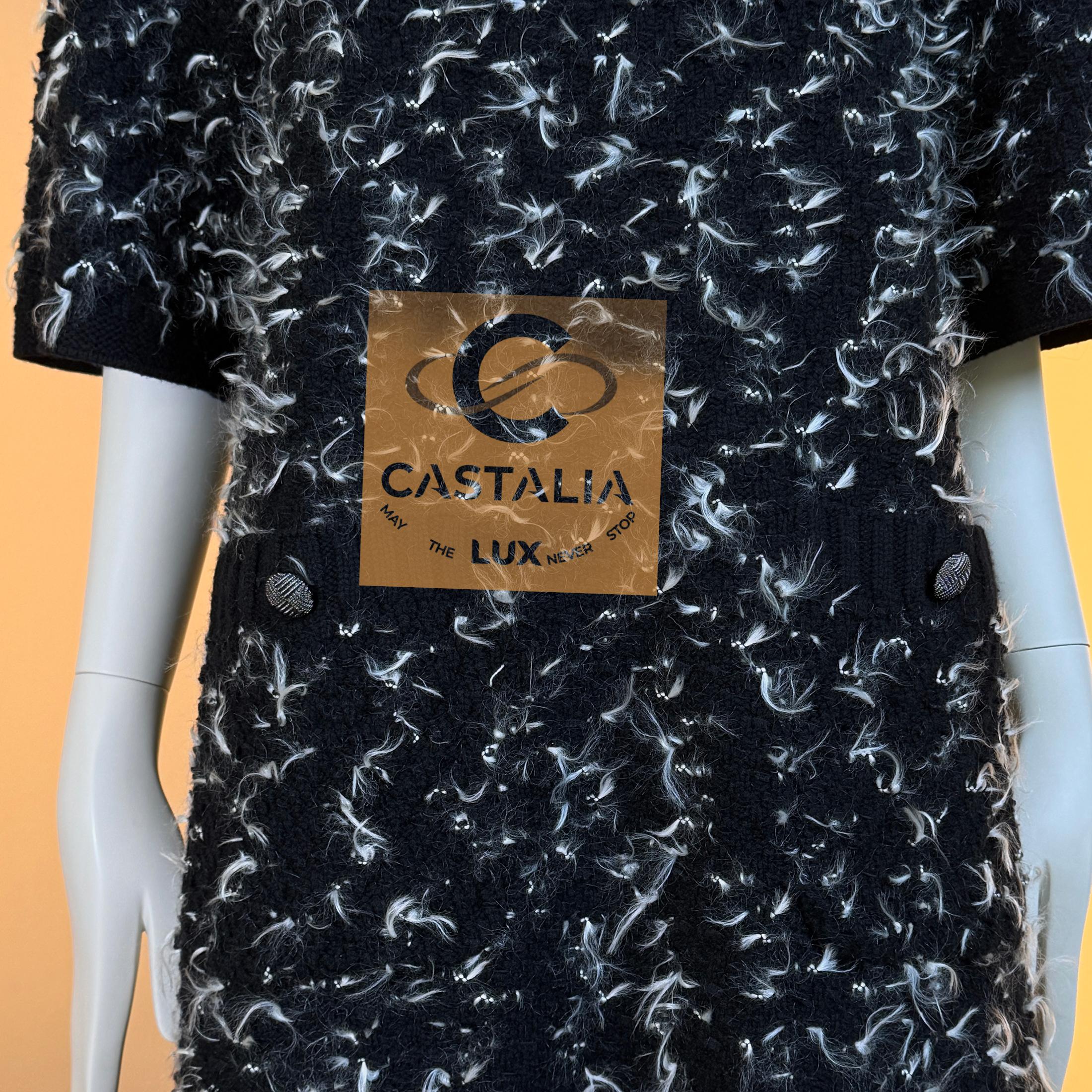 CHANEL 6K$ New Paris / Salzburg CC Buttons Fluffy Dress 40 FR en vente 8