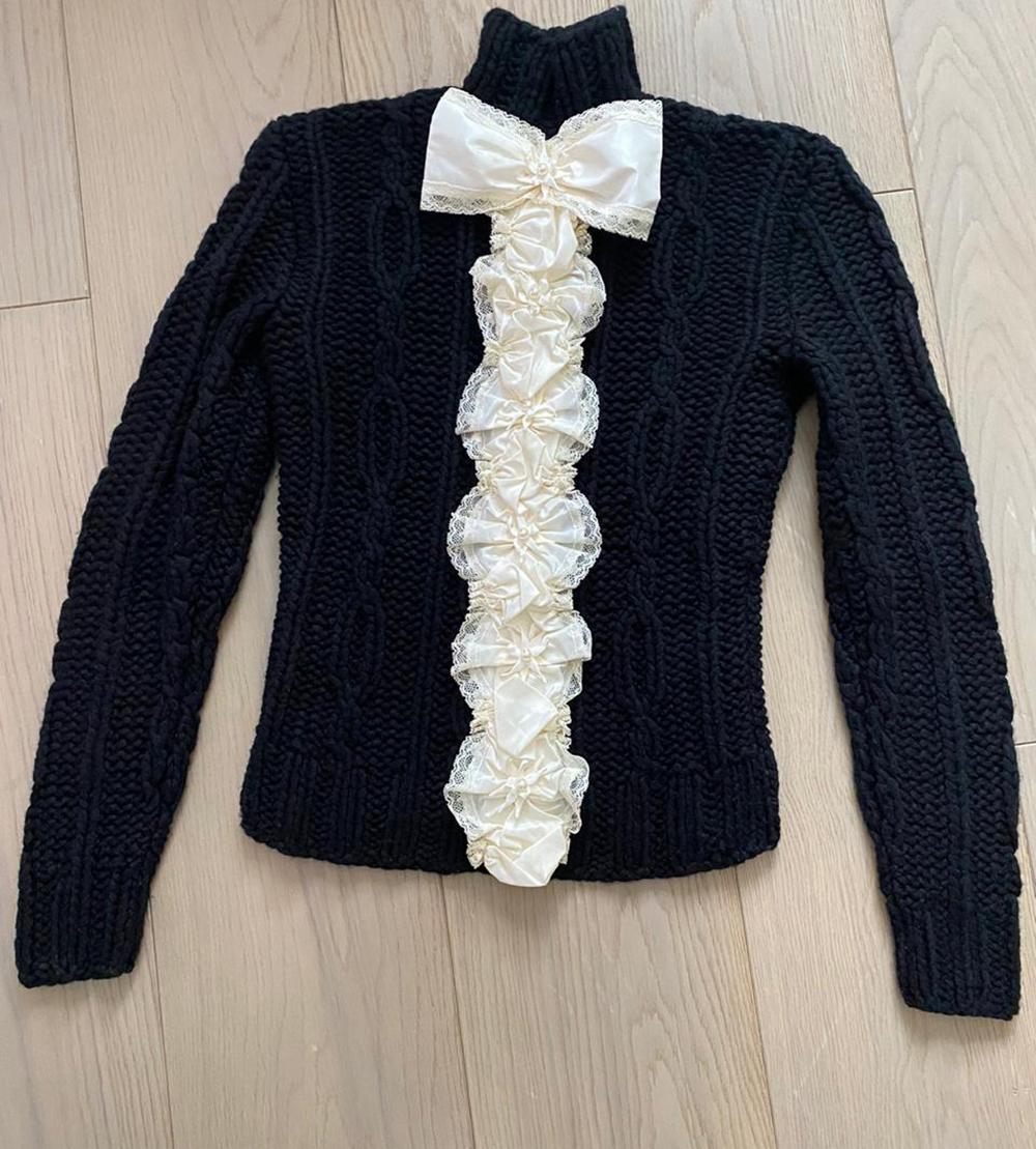 Chanel 6K$ Rarest Jewel Embellished Runway Jumper In Excellent Condition For Sale In Dubai, AE