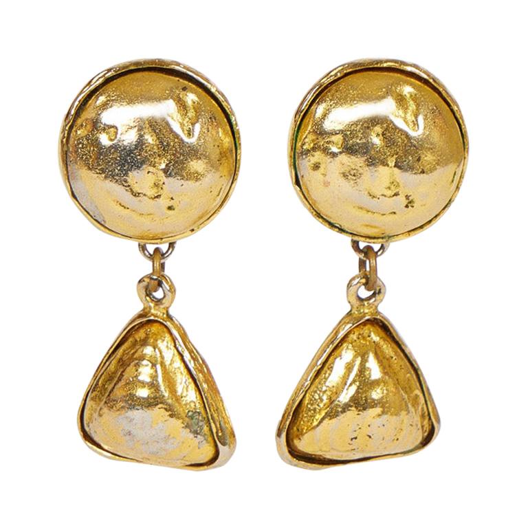 Chanel 70s Hammered Dangle Earrings For Sale at 1stDibs