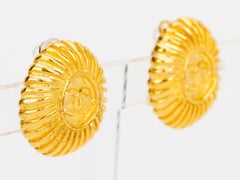 Chanel 70's Logo Ribbed Earrings