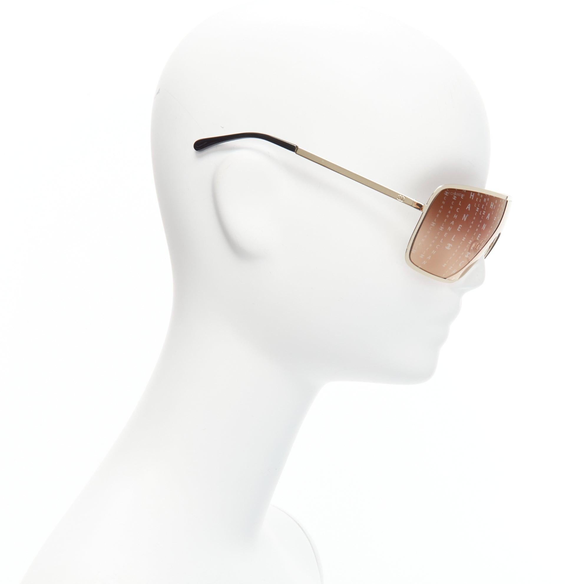 CHANEL 71213 schillernde Logo-Monogramm-Schilfrohrglas-Sonnenbrille Kylie Jenner Damen im Angebot