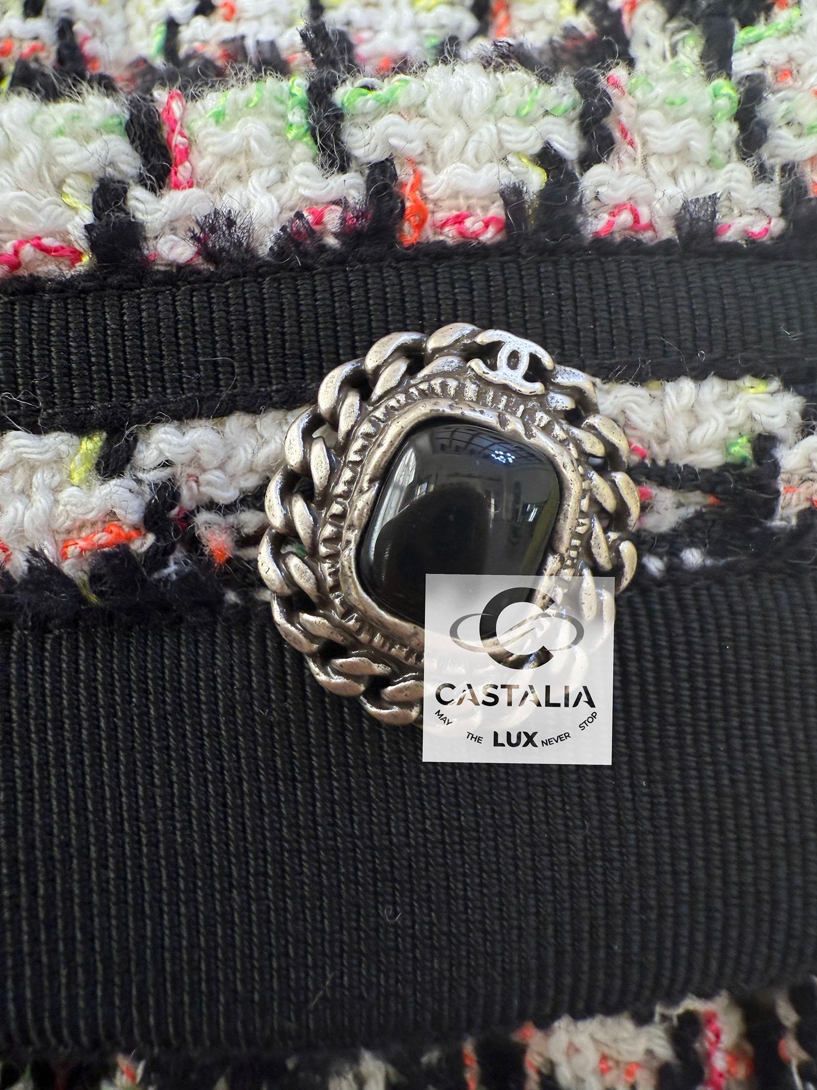 Chanel 7K$ Floral Embellished Runway Tweed Dress 42 FR For Sale 11