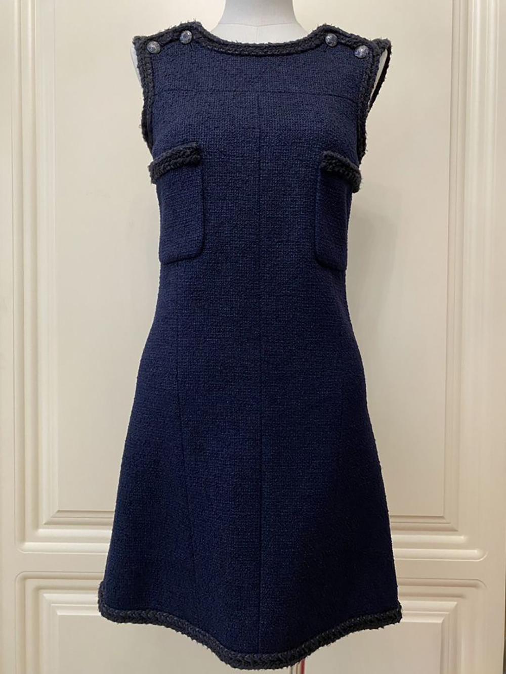 da uomo o donna Chanel 7K$ Globalization Timeless Navy Tweed Dress 34 FR in vendita