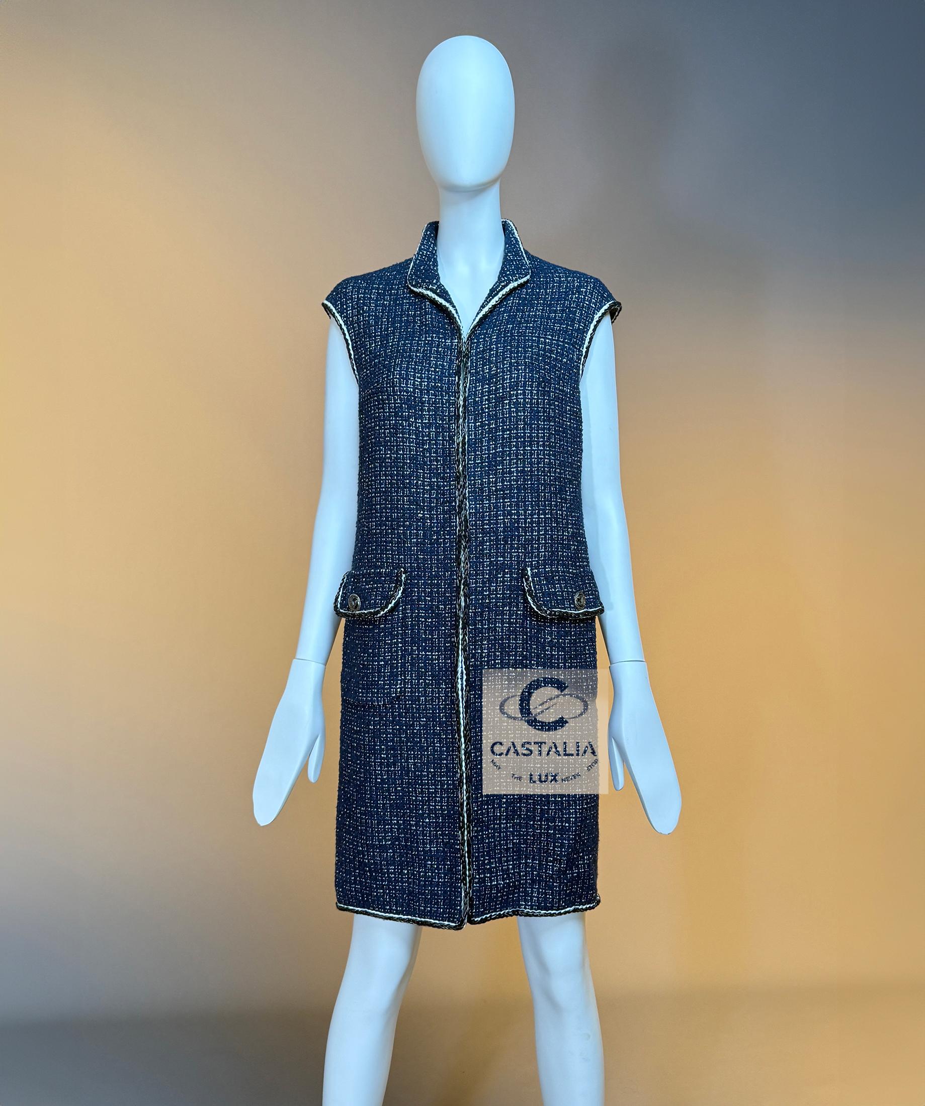 Chanel 7K$ Giacca in tweed illuminata Gilet 34 FR In condizioni Nuovo in vendita a Dubai, AE