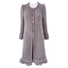 CHANEL 7K$ Cappotto in maglia luccicante con bottoni CC Gripoix nuovi, taglia 38 FR