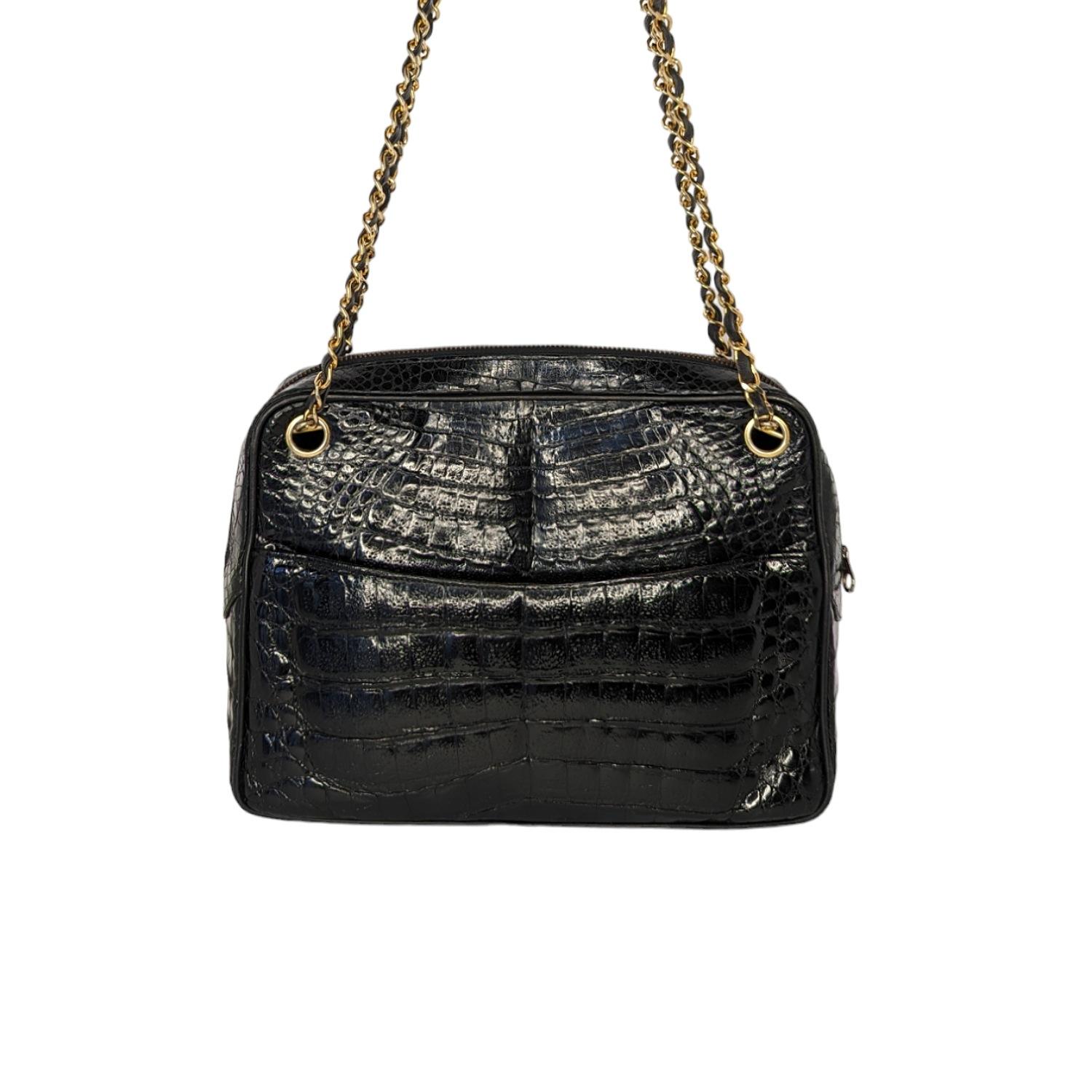 Chanel 80s Black Shiny Alligator Camera Shoulder Bag In Good Condition For Sale In Scottsdale, AZ