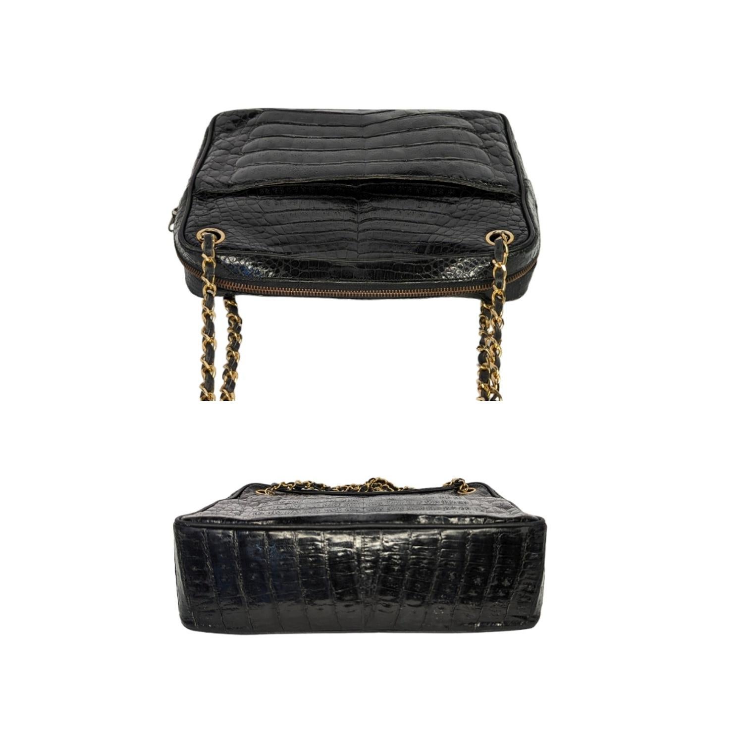 Chanel 80s Black Shiny Alligator Camera Shoulder Bag For Sale 1