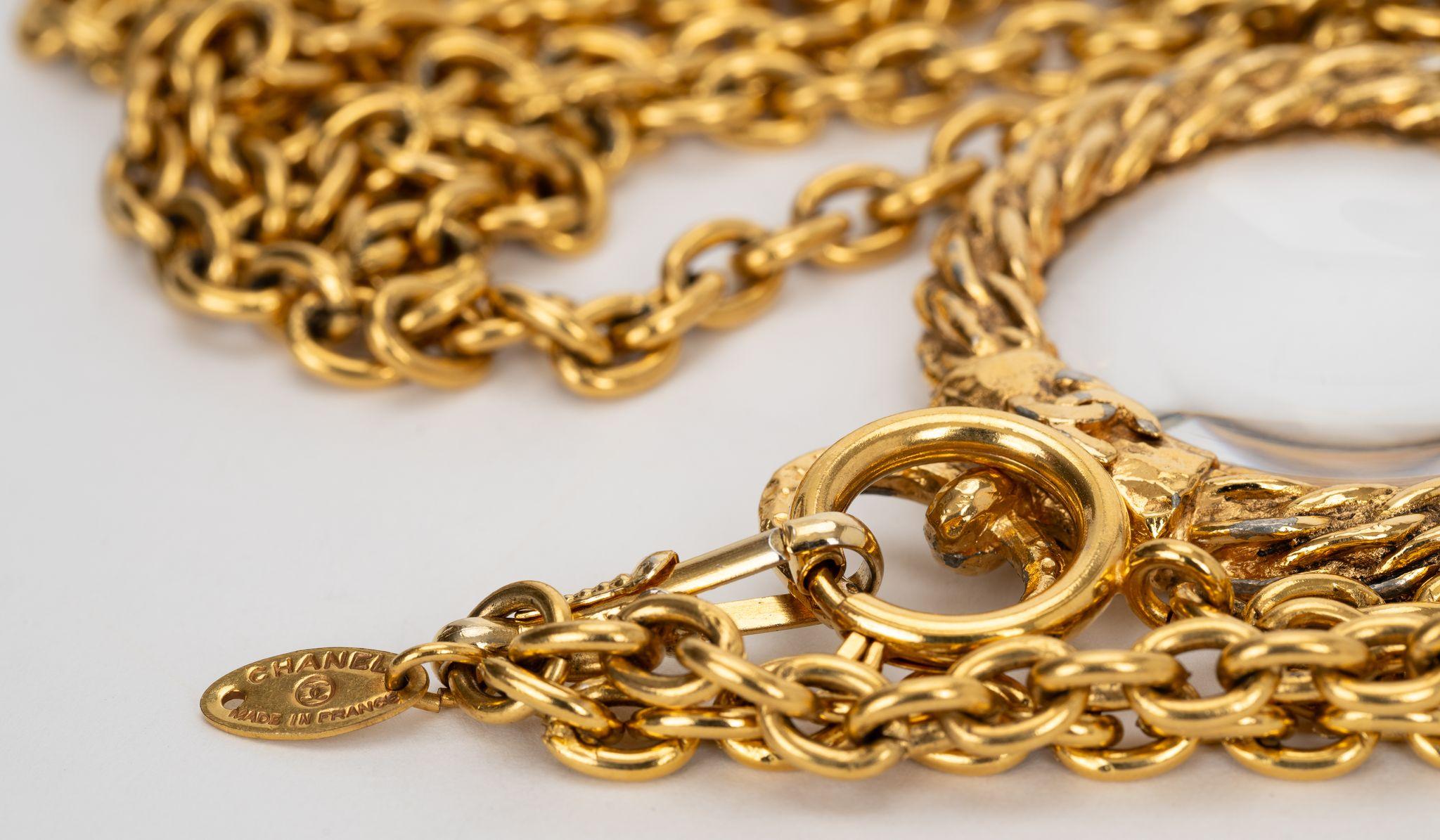 Chanel 80s Gold Tone Loupe Necklace For Sale 1