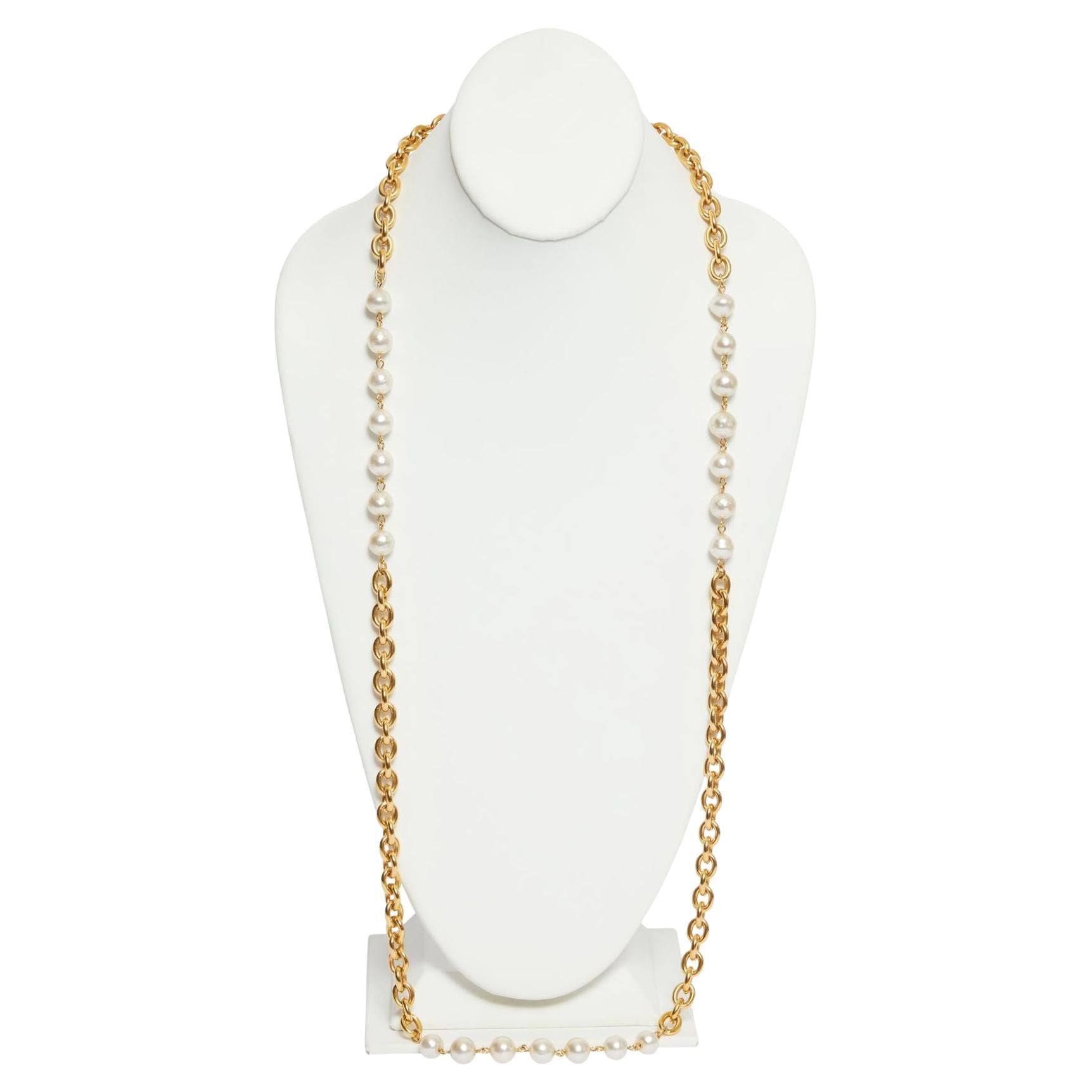 Chanel 80s Gripoix Pearl & Gold Sautoir Necklace  For Sale