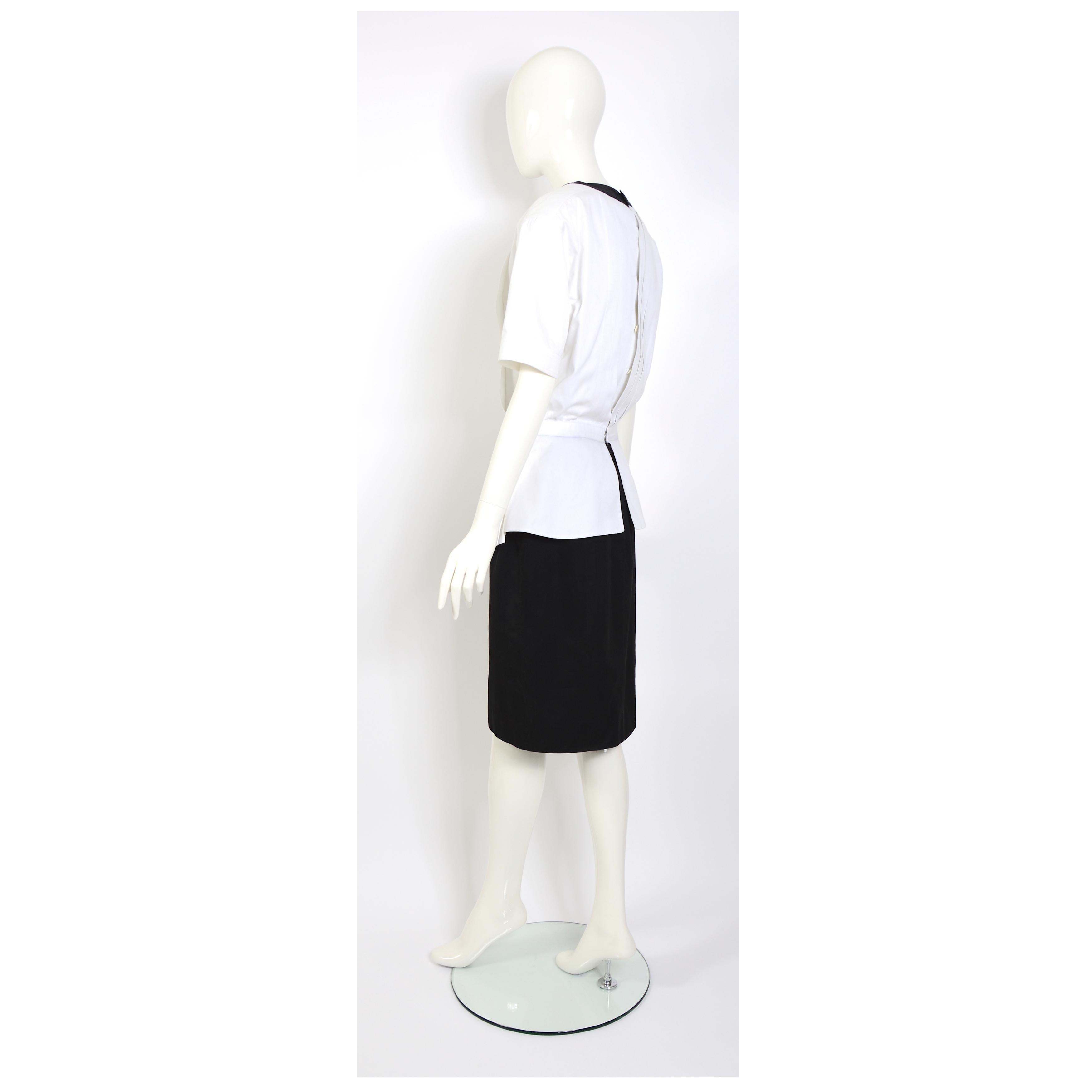 Women's Chanel 80s vintage large shoulder pads black & white cotton signed buttons dress