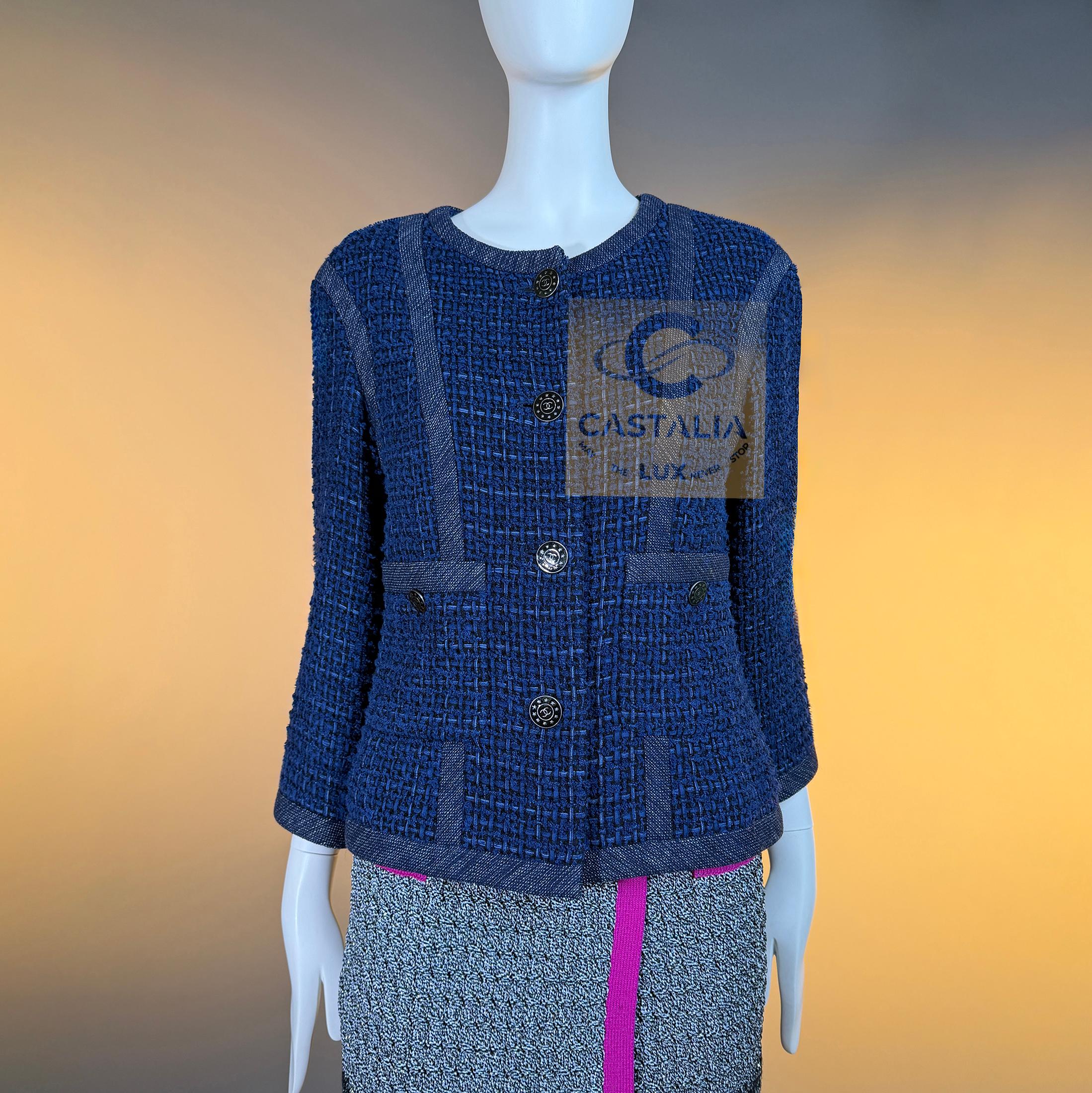 Bleu CHANEL 8K$ CC Buttons Royal Blue Lesage Tweed Jacket 40 FR en vente