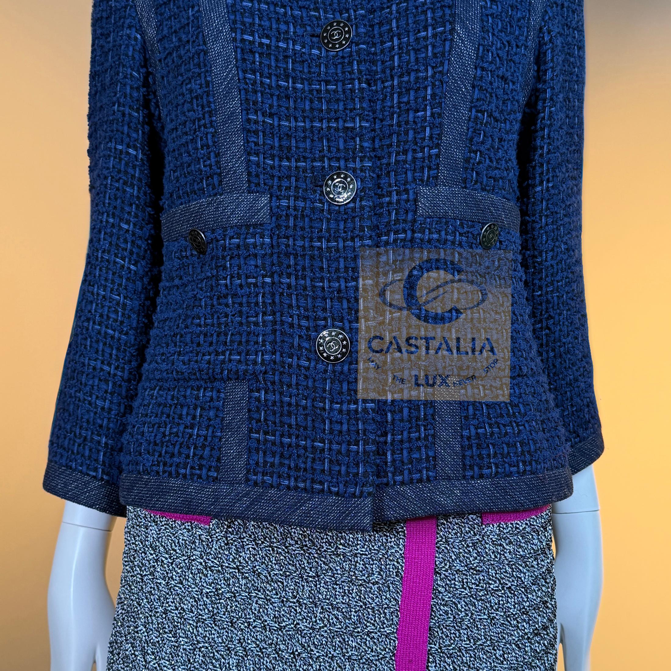 CHANEL 8K$ CC Buttons Royal Blue Lesage Tweed Jacket 40 FR en vente 1