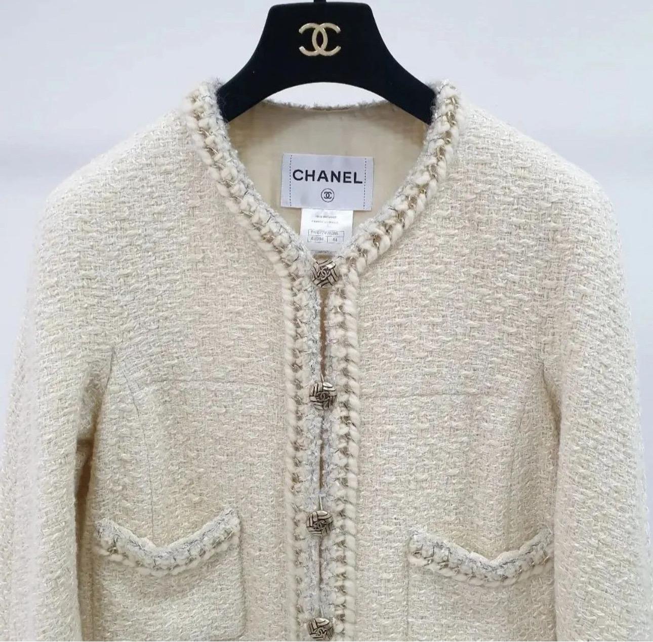Chanel 8K$ Chain Trim Tweed Jacket  For Sale 4